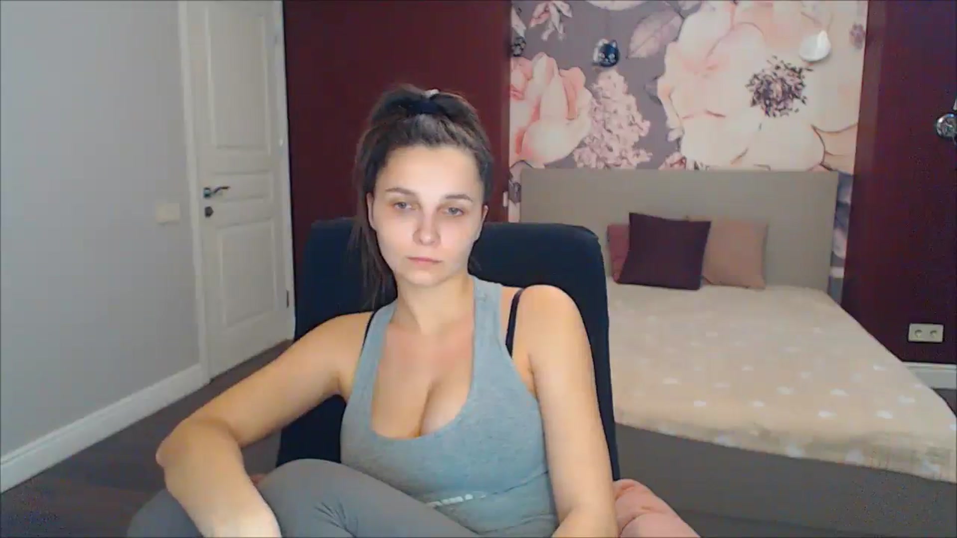 Gallery image thumbnail from Karina_Mils's myfreecams stream on, 02/16/2025, 07:37 image 7 of 20
