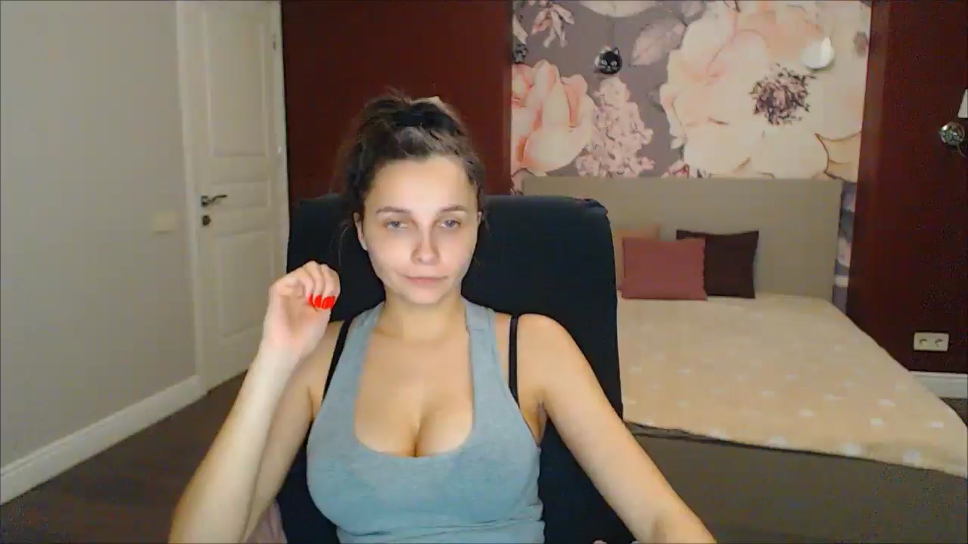 Gallery image thumbnail from Karina_Mils's myfreecams stream on, 02/16/2025, 18:33 image 19 of 20