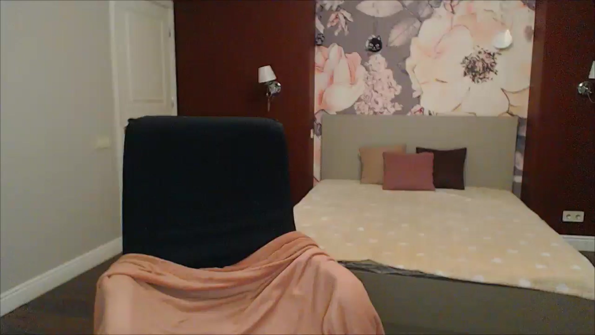 Gallery image thumbnail from Karina_Mils's myfreecams stream on, 02/16/2025, 18:33 image 7 of 20