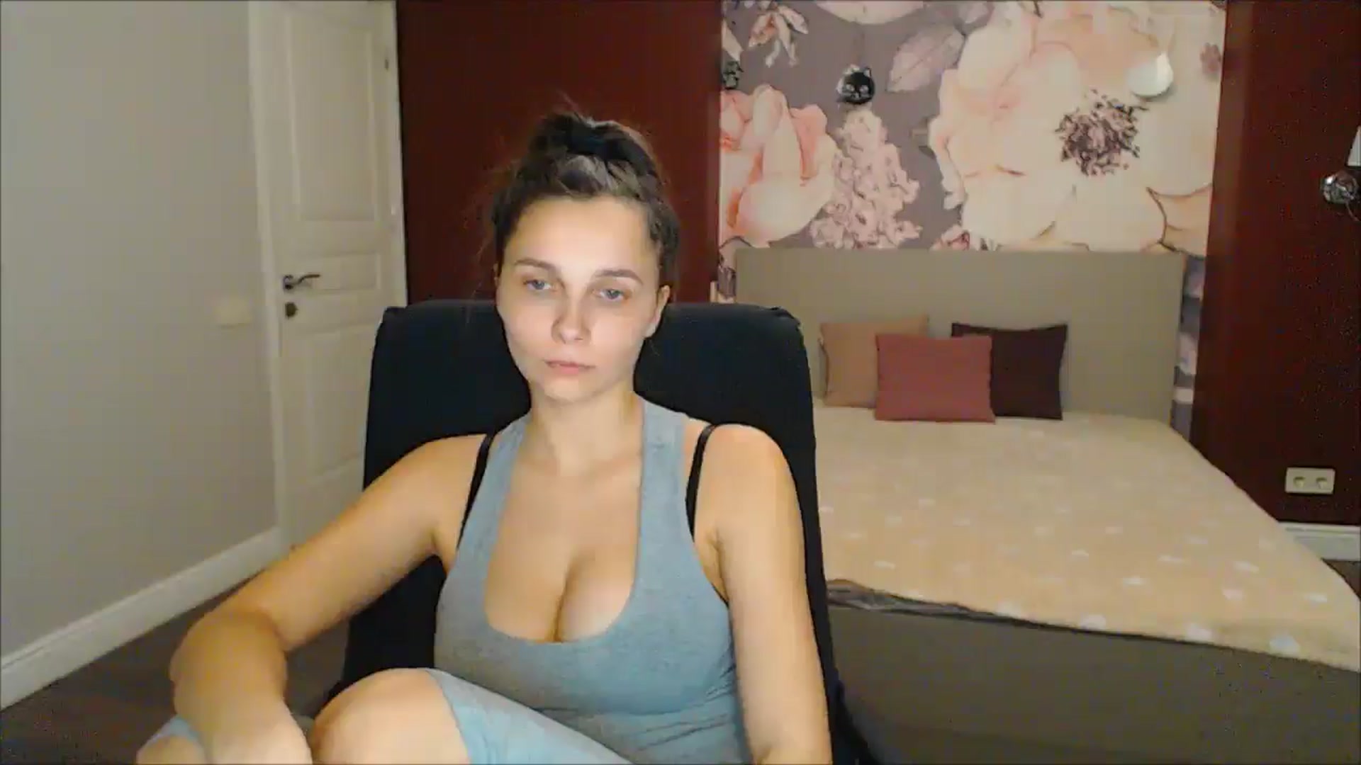 Gallery image thumbnail from Karina_Mils's myfreecams stream on, 02/16/2025, 18:33 image 20 of 20