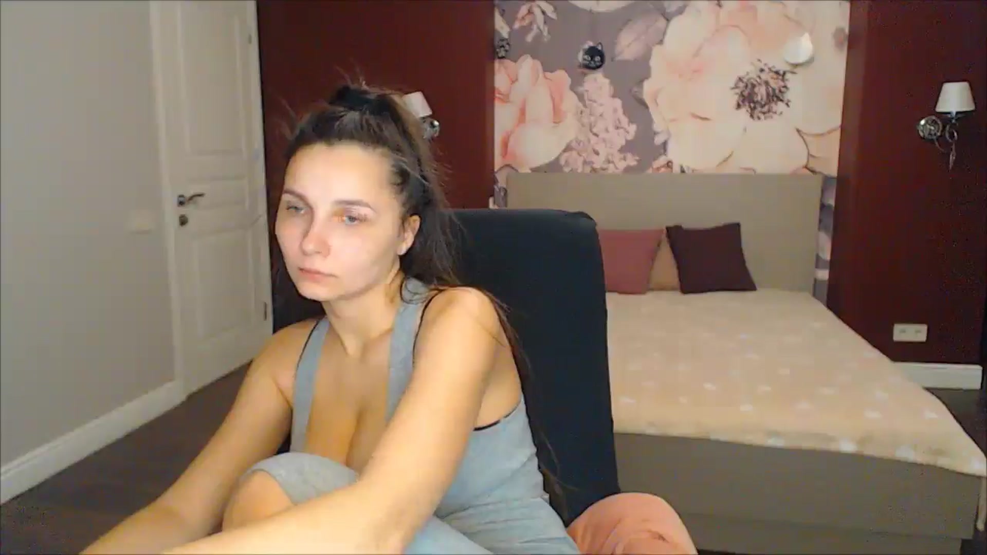 Gallery image thumbnail from Karina_Mils's myfreecams stream on, 02/21/2025, 15:17 image 3 of 20