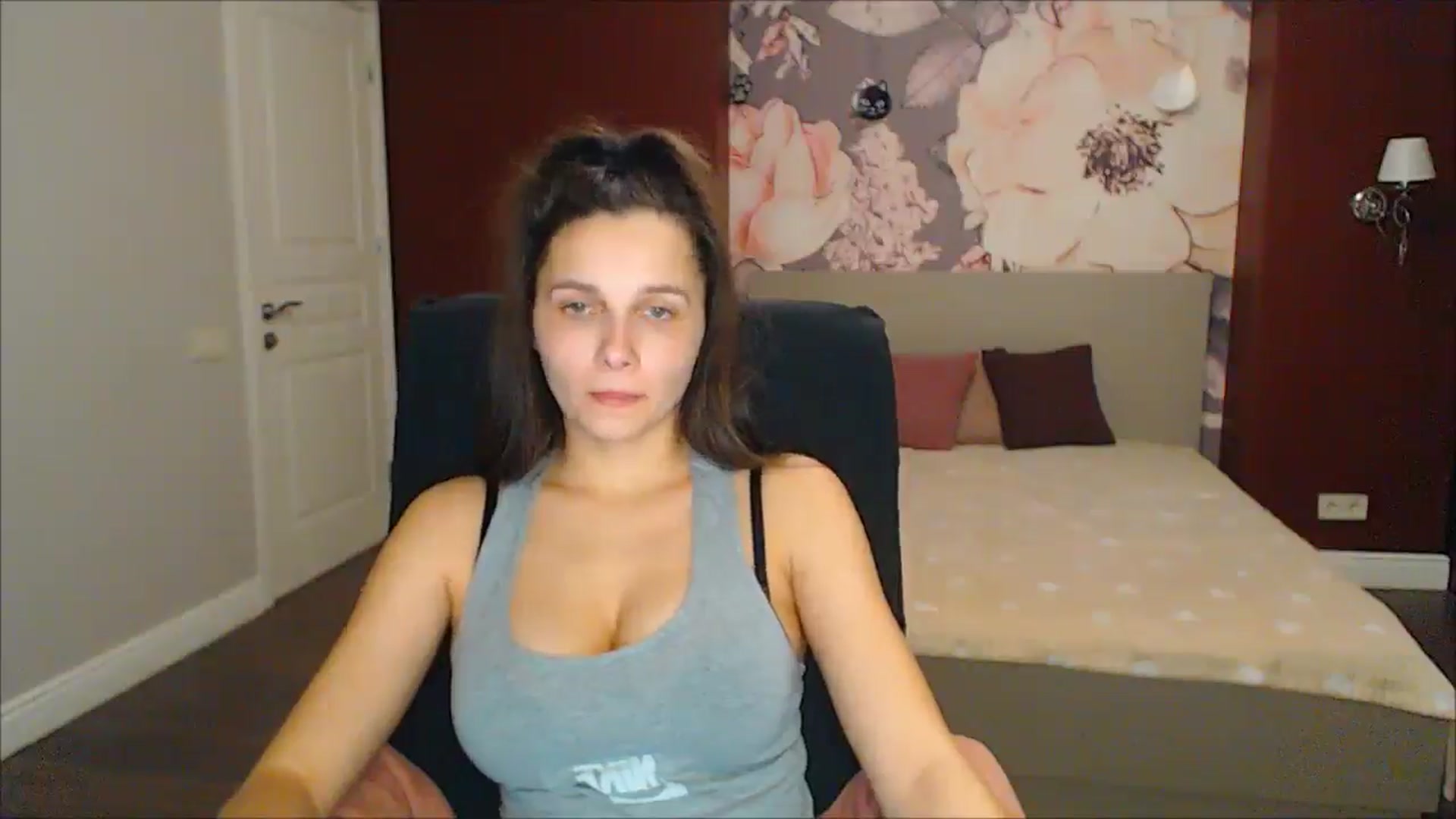 Gallery image thumbnail from Karina_Mils's myfreecams stream on, 02/21/2025, 15:17 image 12 of 20