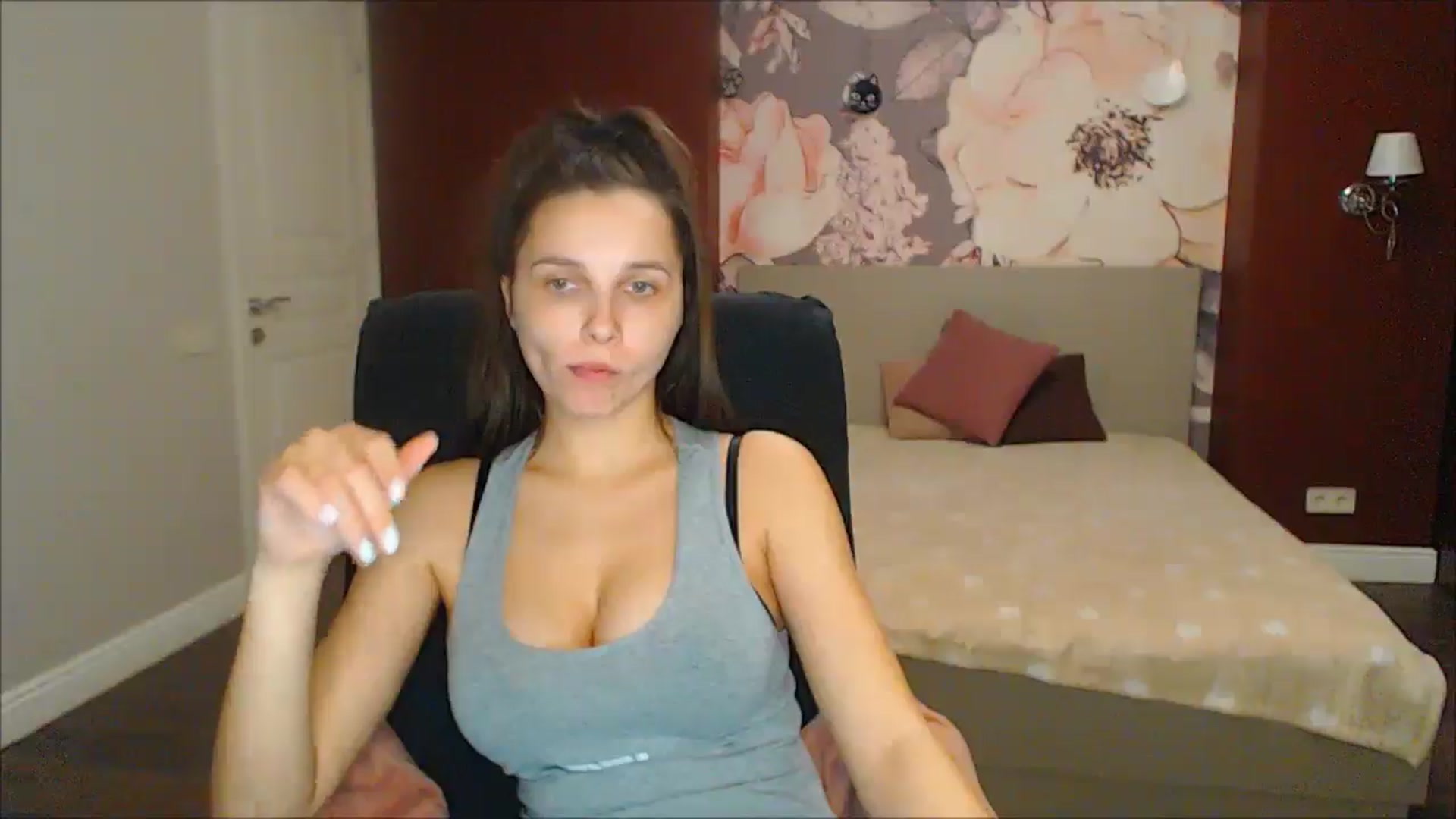 Gallery image thumbnail from Karina_Mils's myfreecams stream on, 02/21/2025, 18:44 image 17 of 20