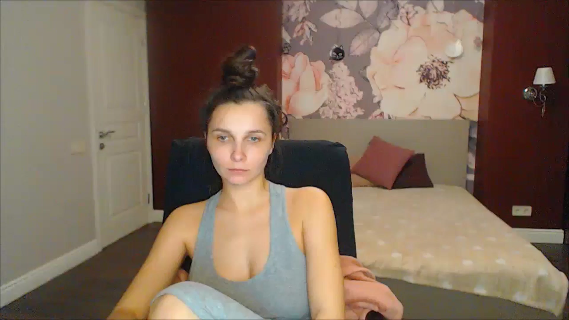 Gallery image thumbnail from Karina_Mils's myfreecams stream on, 02/21/2025, 19:50 image 14 of 20