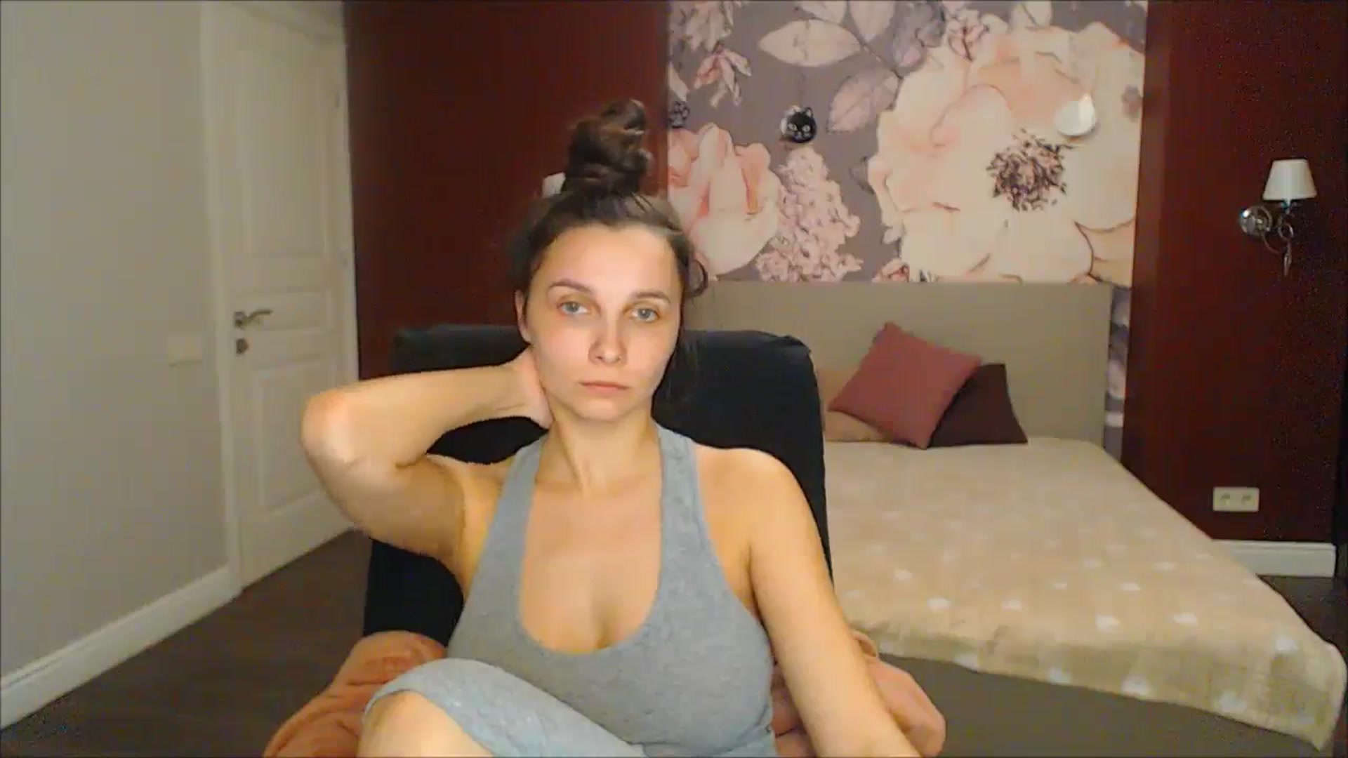 Gallery image thumbnail from Karina_Mils's myfreecams stream on, 02/21/2025, 19:50 image 5 of 20