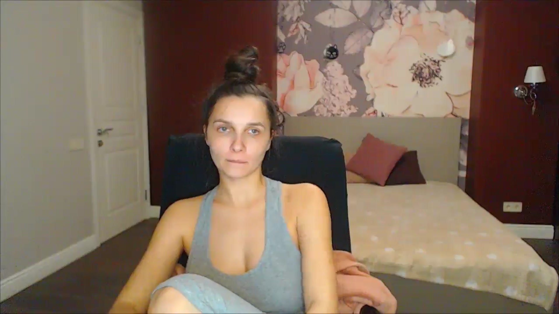 Gallery image thumbnail from Karina_Mils's myfreecams stream on, 02/21/2025, 19:50 image 12 of 20
