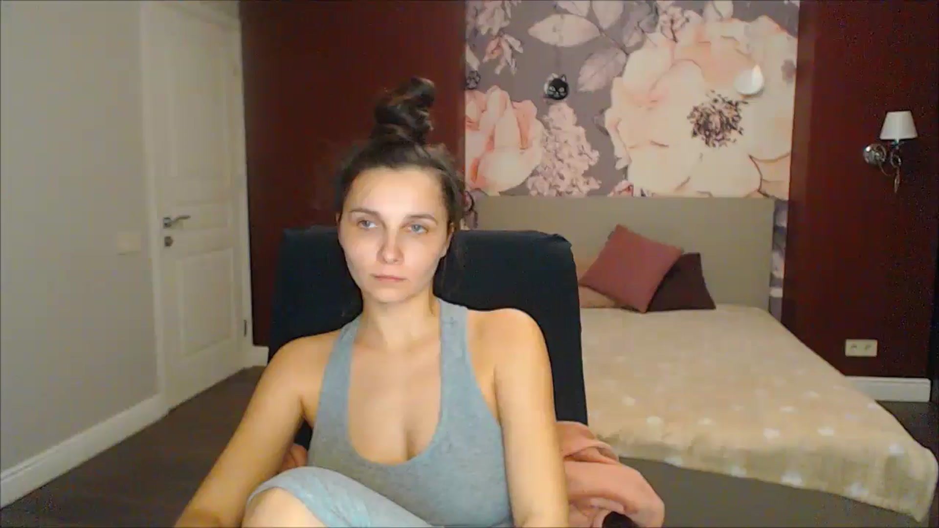 Gallery image thumbnail from Karina_Mils's myfreecams stream on, 02/21/2025, 19:50 image 18 of 20