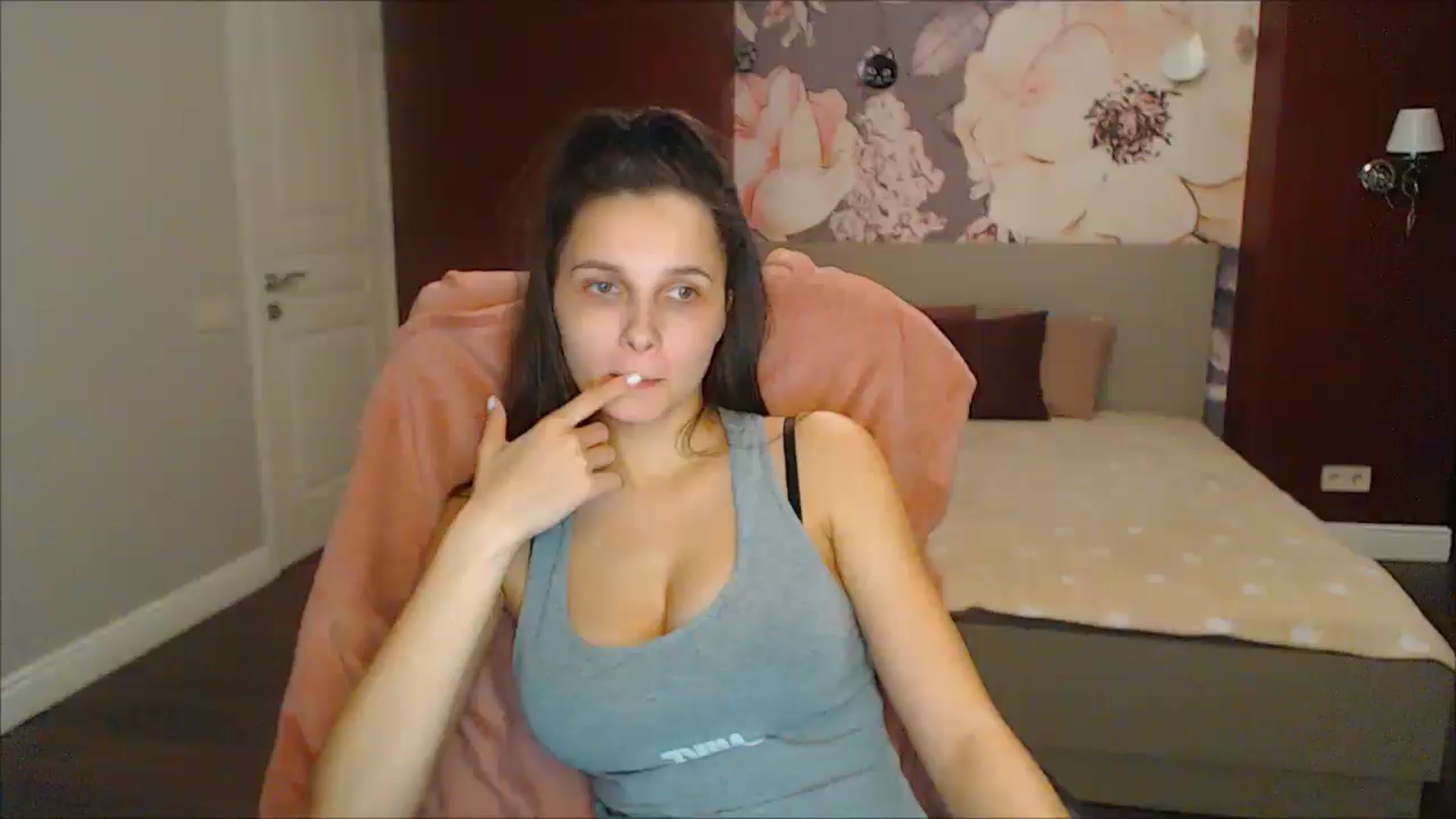 Gallery image thumbnail from Karina_Mils's myfreecams stream on, 02/22/2025, 19:19 image 19 of 20