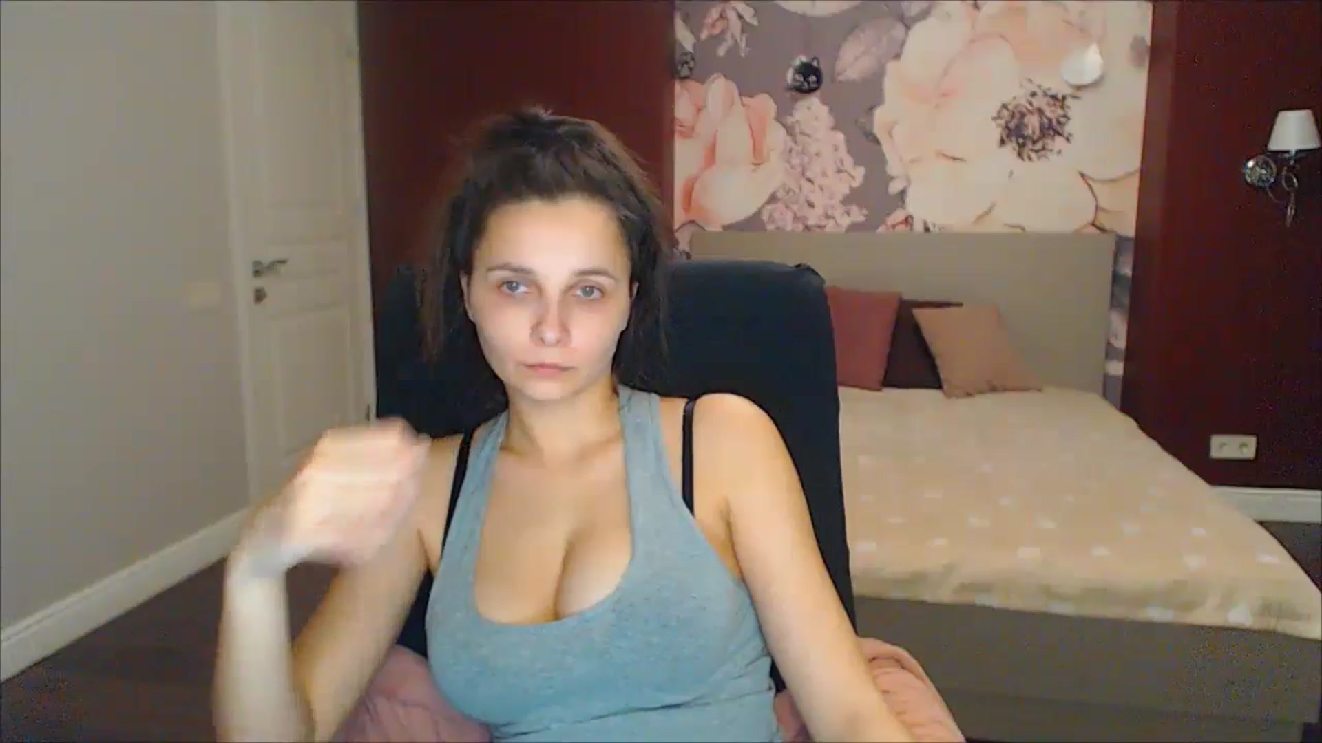 Gallery image thumbnail from Karina_Mils's myfreecams stream on, 02/23/2025, 17:39 image 16 of 20