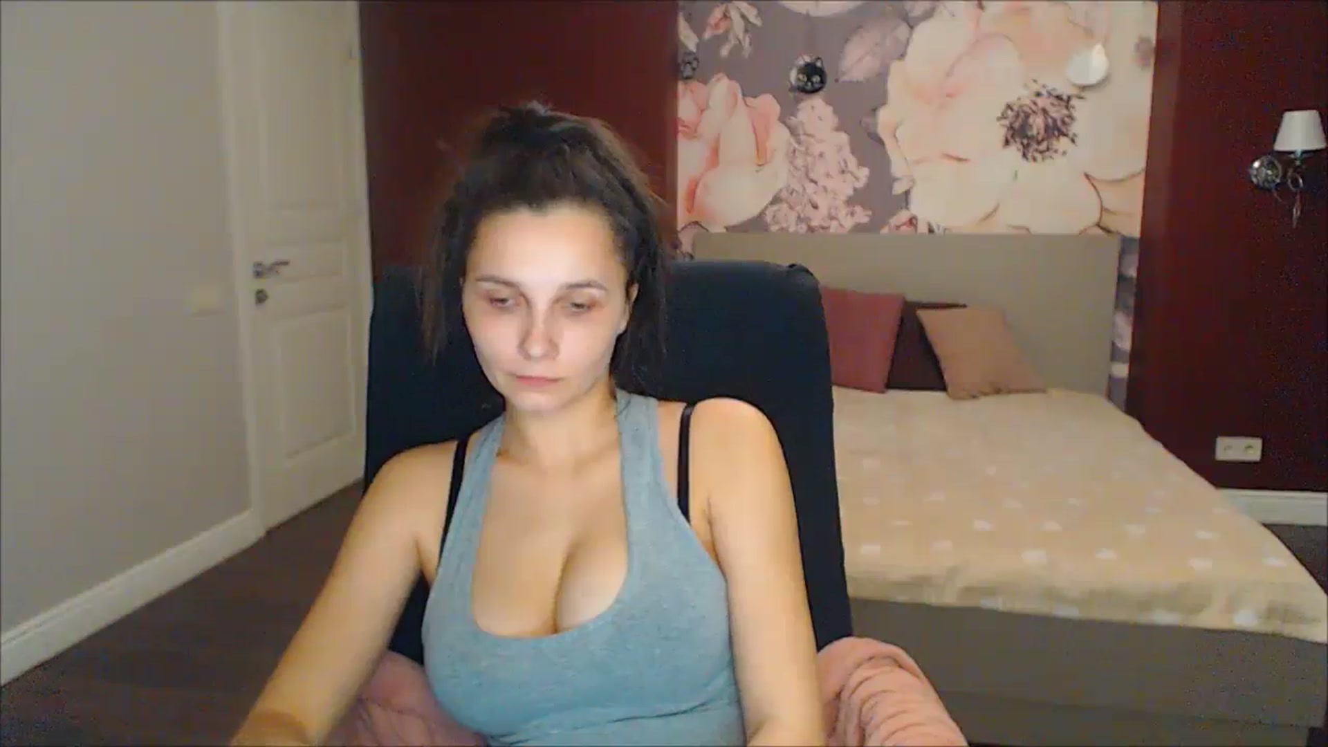 Gallery image thumbnail from Karina_Mils's myfreecams stream on, 02/23/2025, 17:39 image 19 of 20