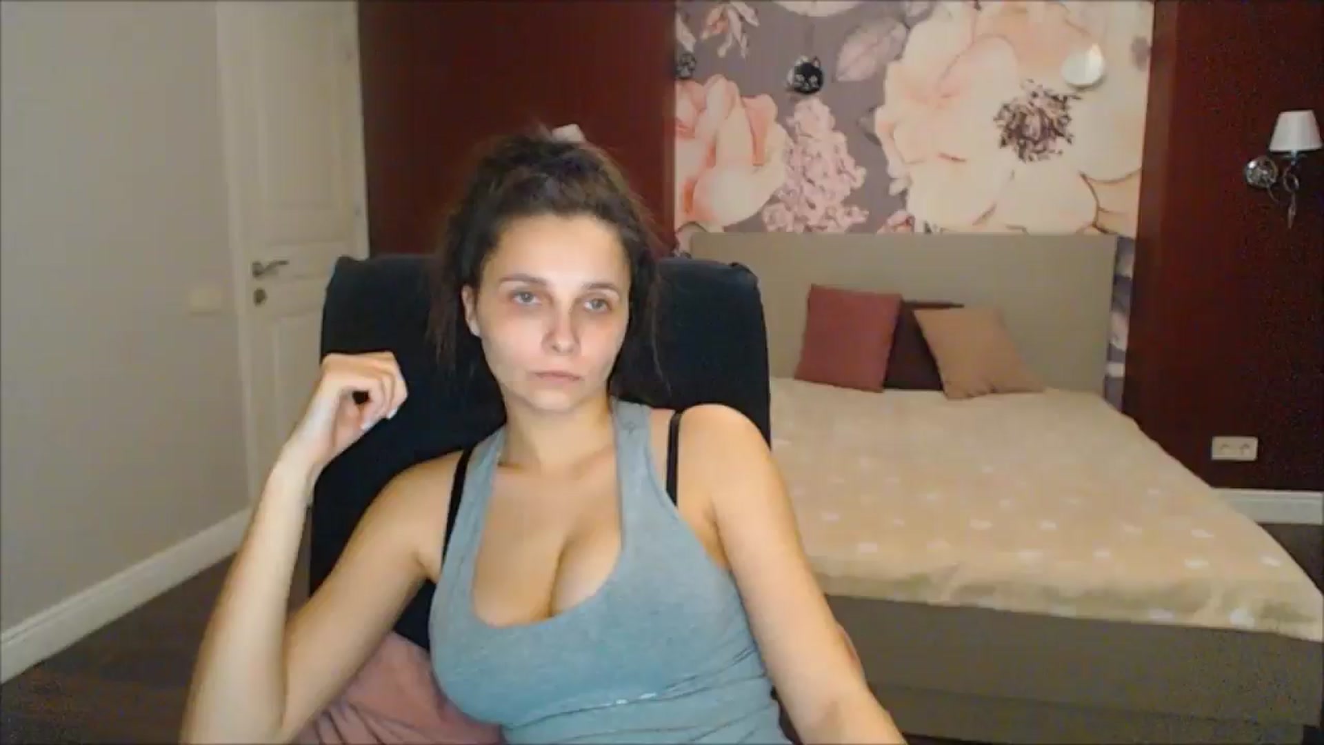 Gallery image thumbnail from Karina_Mils's myfreecams stream on, 02/23/2025, 18:27 image 19 of 20
