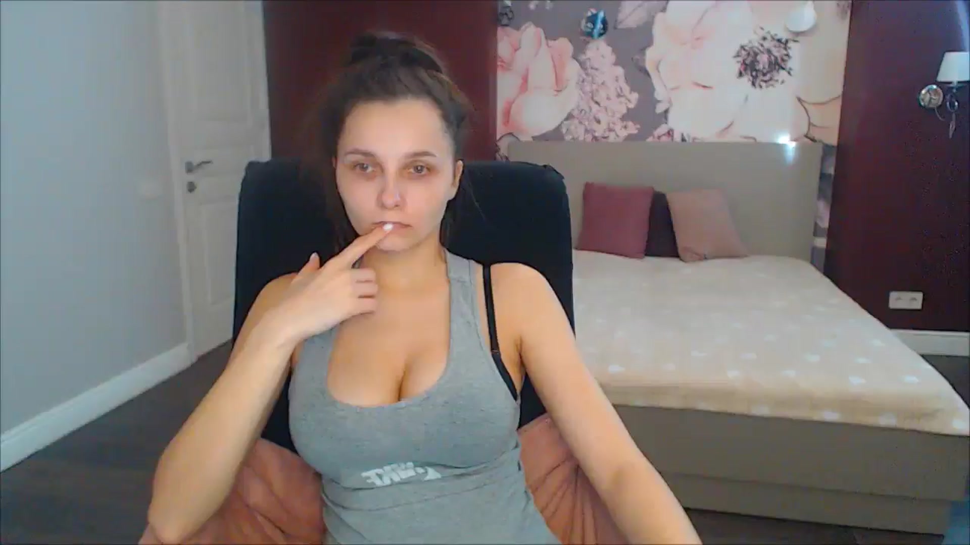 Gallery image thumbnail from Karina_Mils's myfreecams stream on, 02/24/2025, 11:24 image 19 of 20