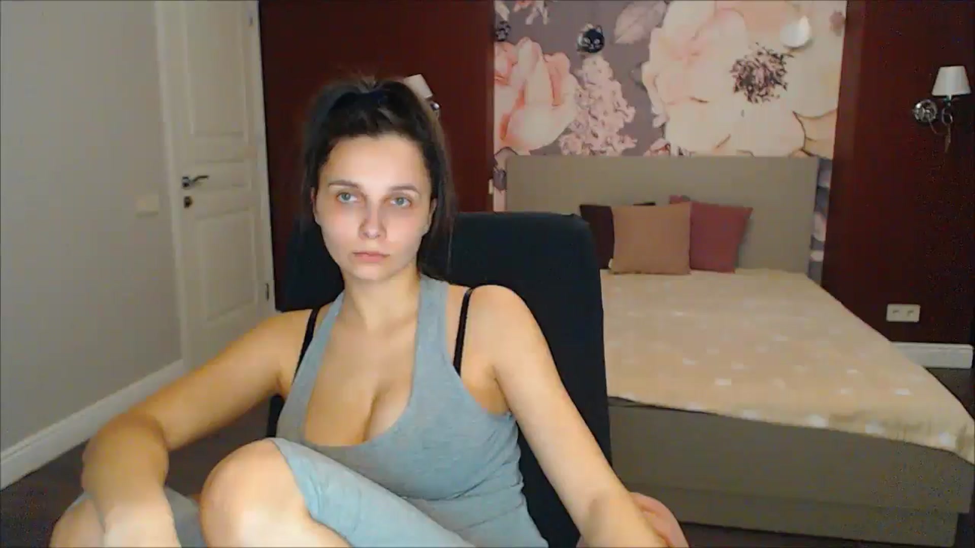 Gallery image thumbnail from Karina_Mils's myfreecams stream on, 03/01/2025, 14:48 image 5 of 20