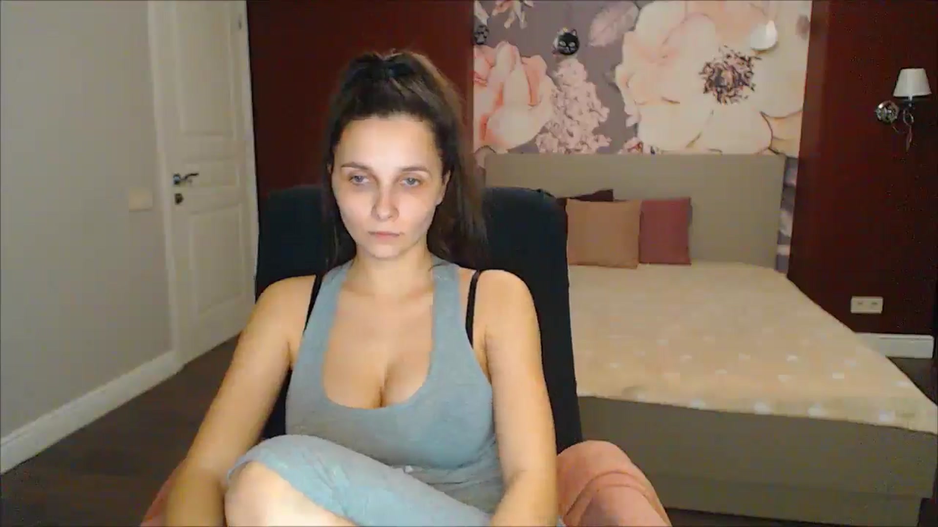 Gallery image thumbnail from Karina_Mils's myfreecams stream on, 03/01/2025, 19:56 image 6 of 20