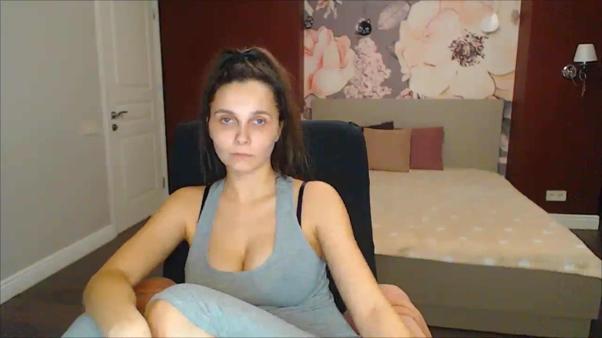 Gallery image thumbnail from Karina_Mils's myfreecams stream on, 03/01/2025, 19:56 image 7 of 20