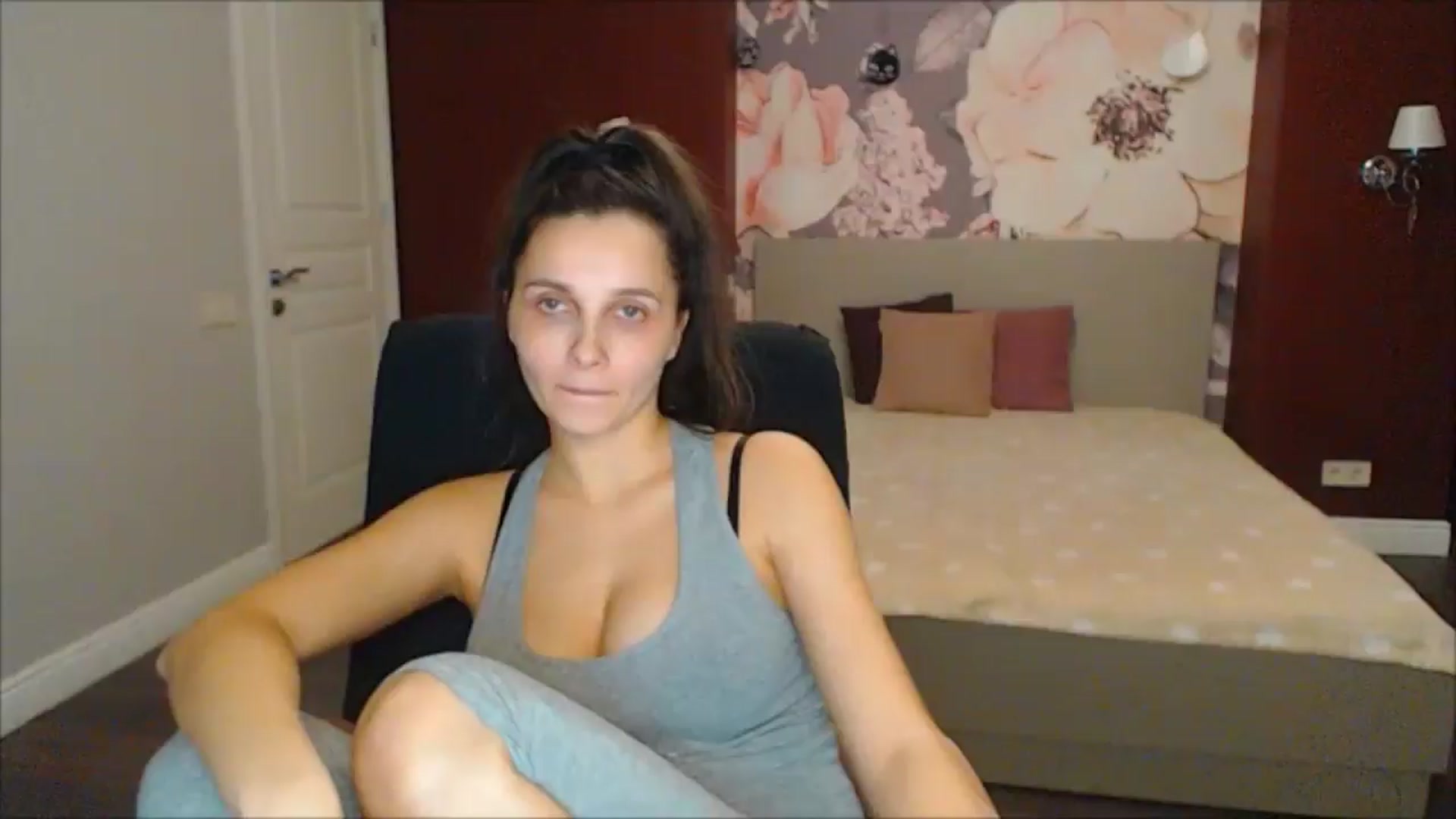 Gallery image thumbnail from Karina_Mils's myfreecams stream on, 03/01/2025, 19:56 image 1 of 20