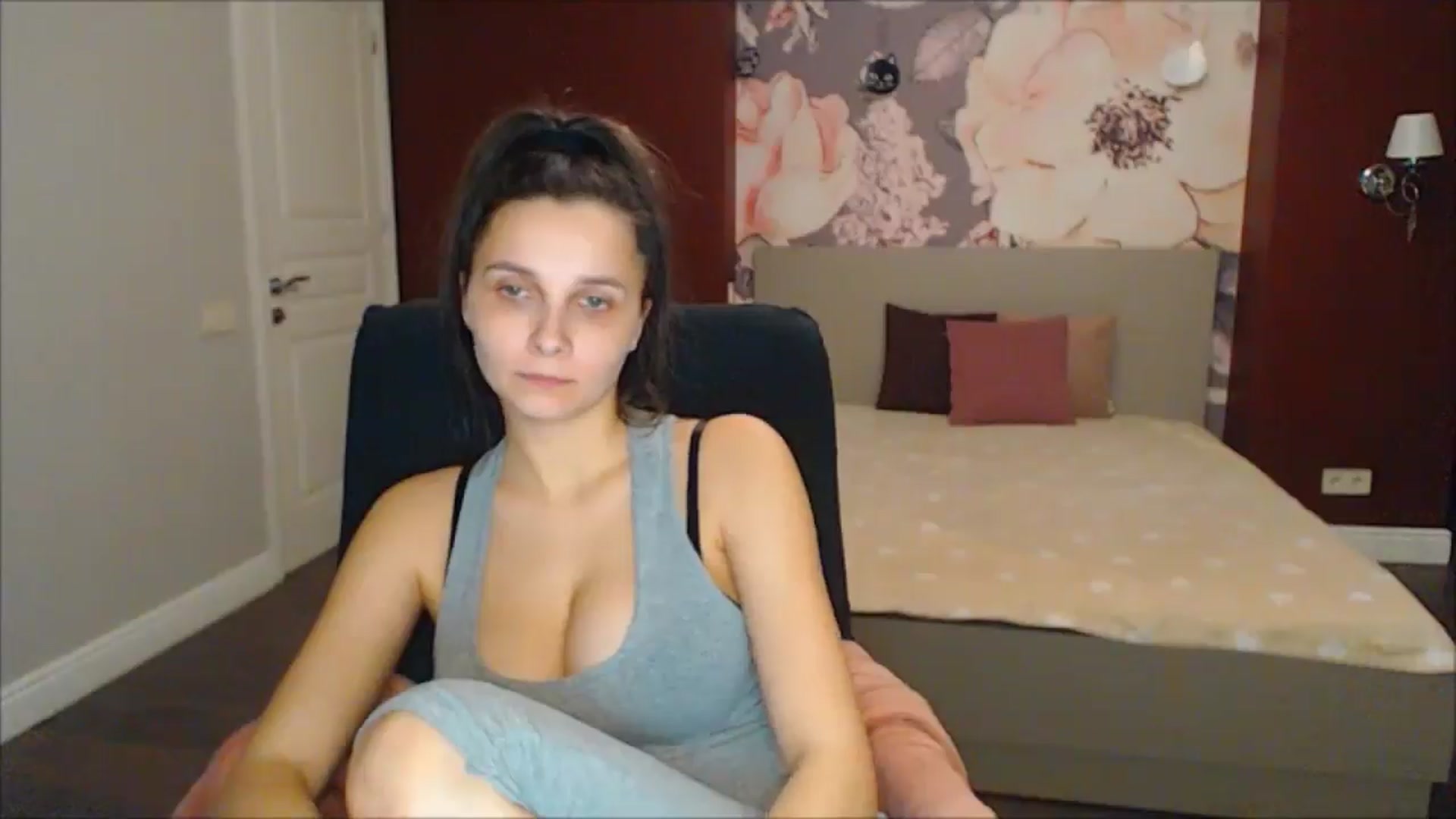 Gallery image thumbnail from Karina_Mils's myfreecams stream on, 03/02/2025, 19:29 image 7 of 20
