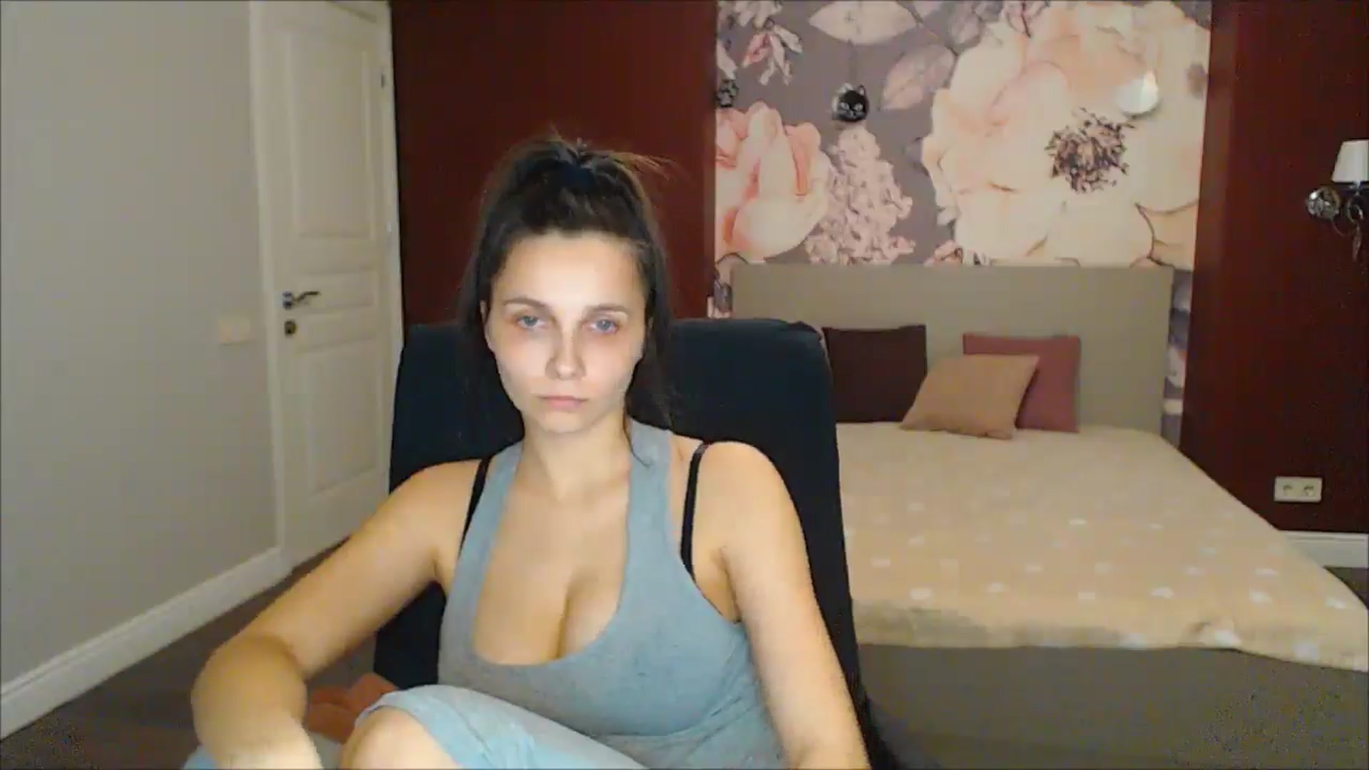 Gallery image thumbnail from Karina_Mils's myfreecams stream on, 03/07/2025, 21:23 image 19 of 20