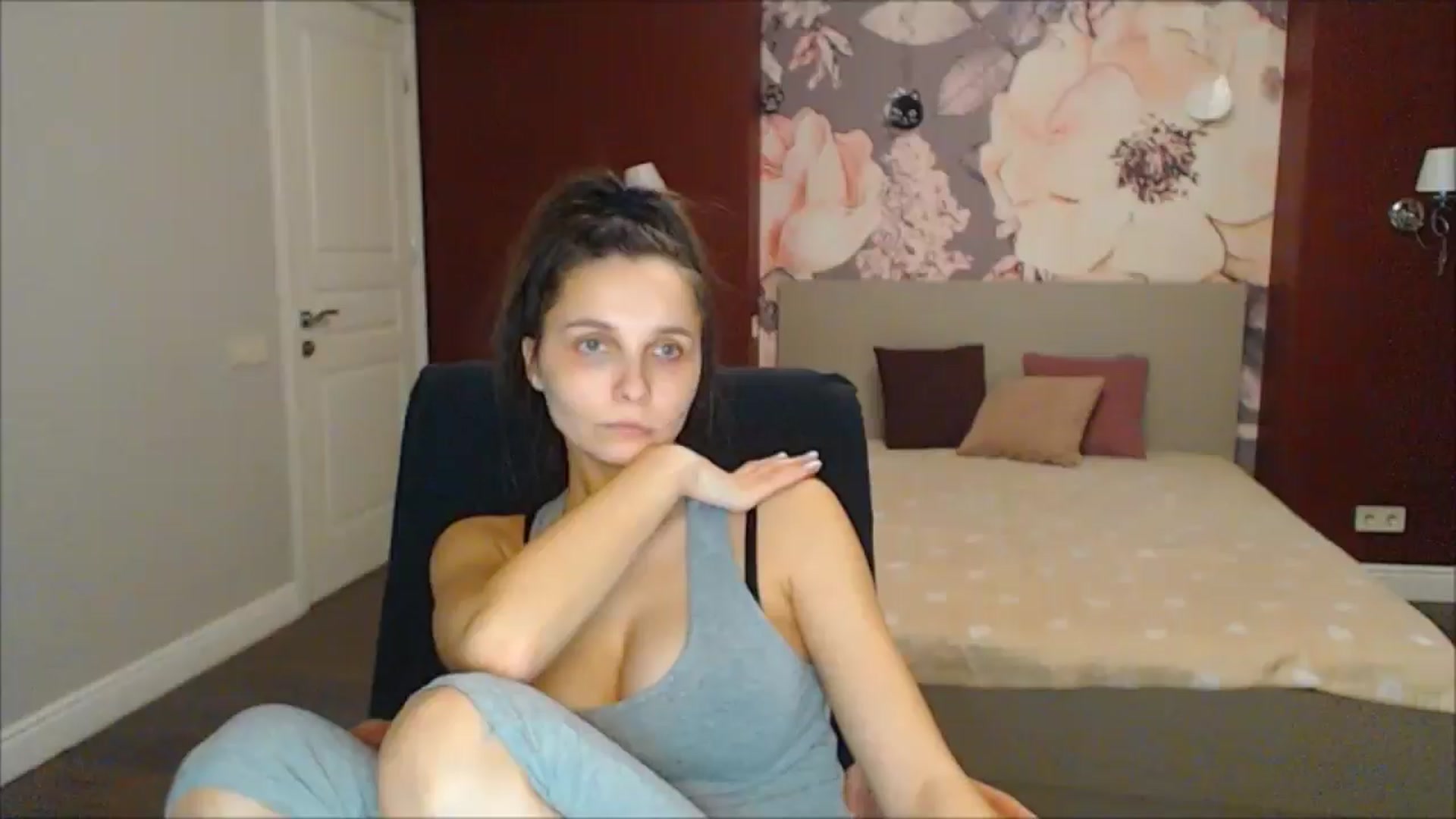 Gallery image thumbnail from Karina_Mils's myfreecams stream on, 03/07/2025, 21:23 image 1 of 20