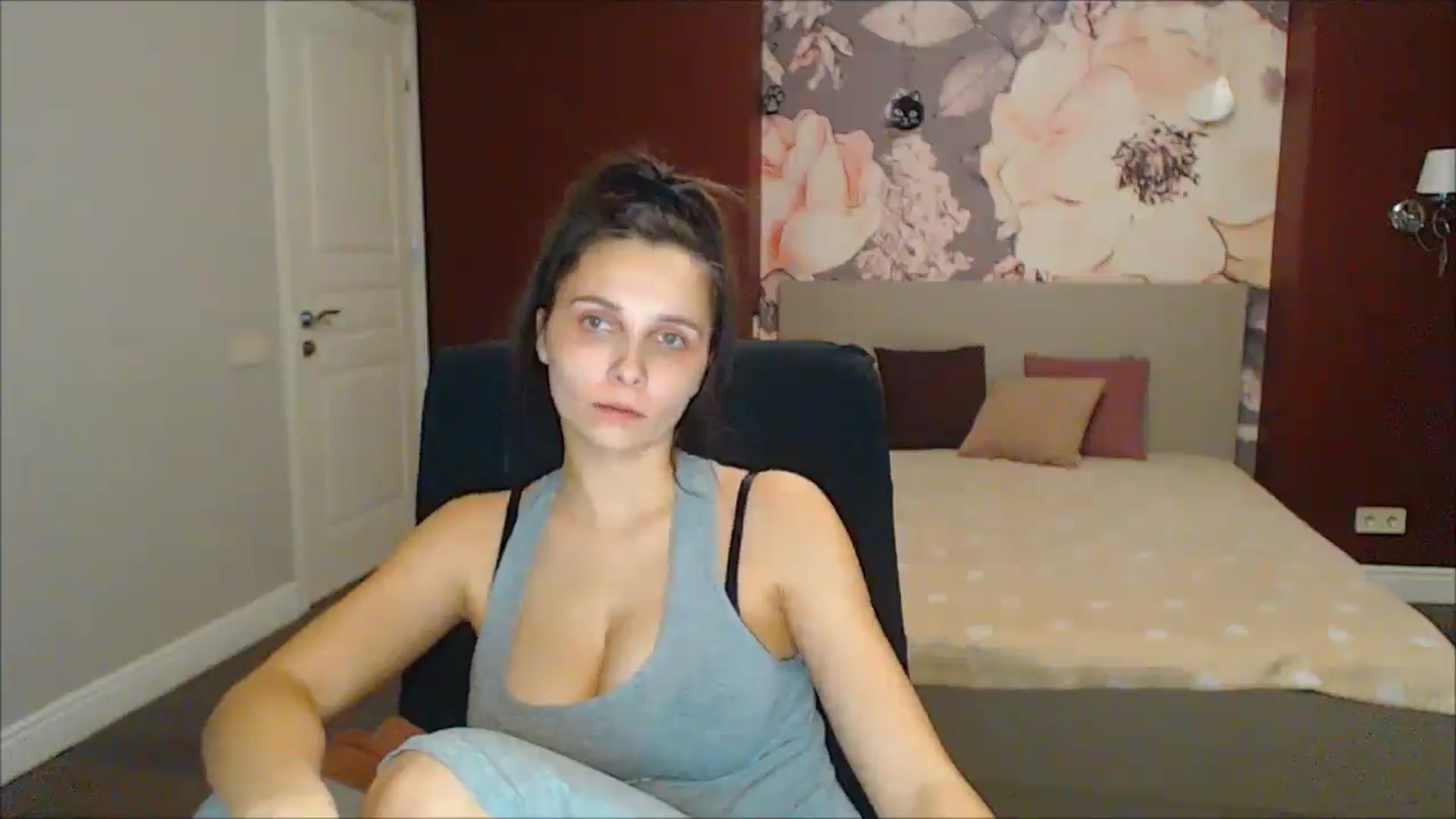 Gallery image thumbnail from Karina_Mils's myfreecams stream on, 03/07/2025, 21:23 image 20 of 20