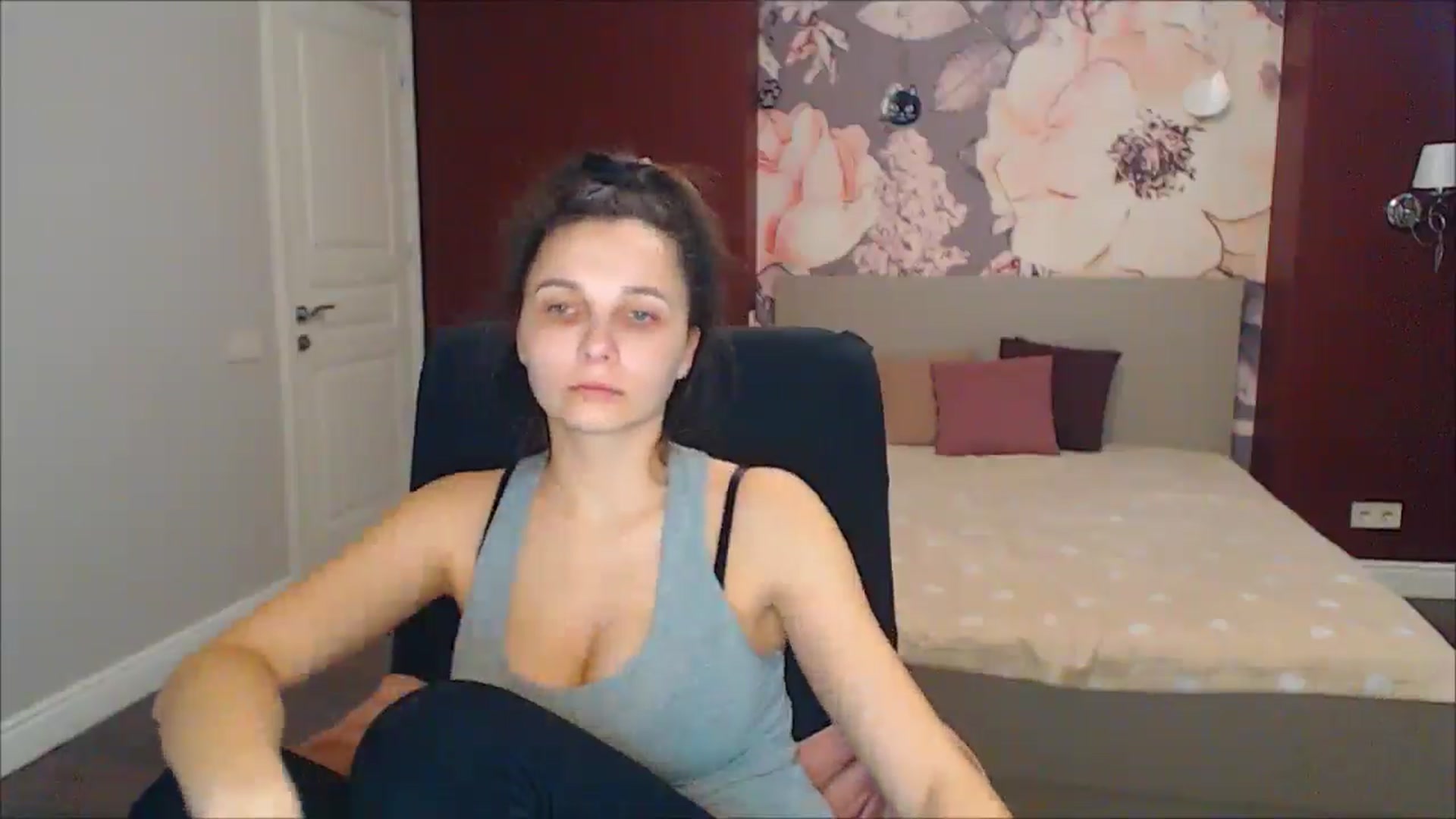 Gallery image thumbnail from Karina_Mils's myfreecams stream on, 03/10/2025, 11:37 image 5 of 20