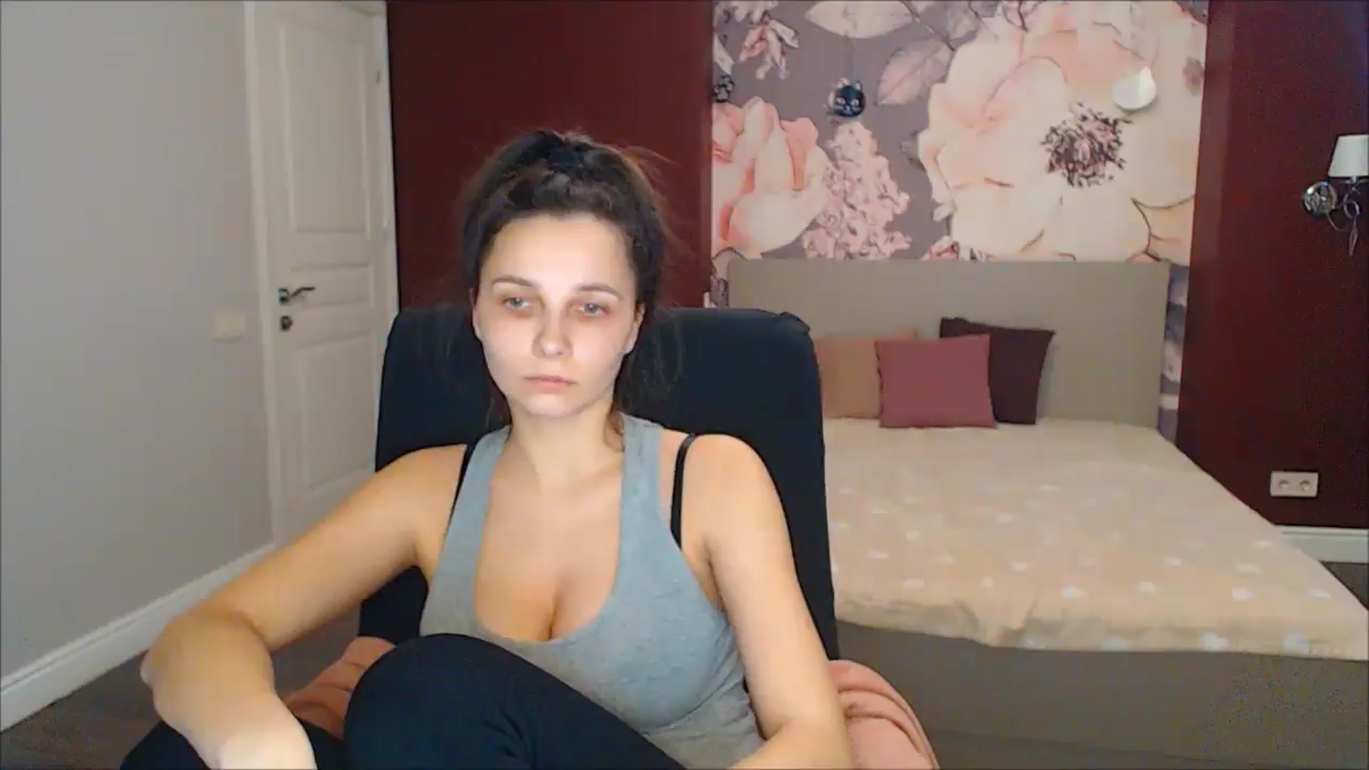 Gallery image thumbnail from Karina_Mils's myfreecams stream on, 03/10/2025, 11:37 image 1 of 20