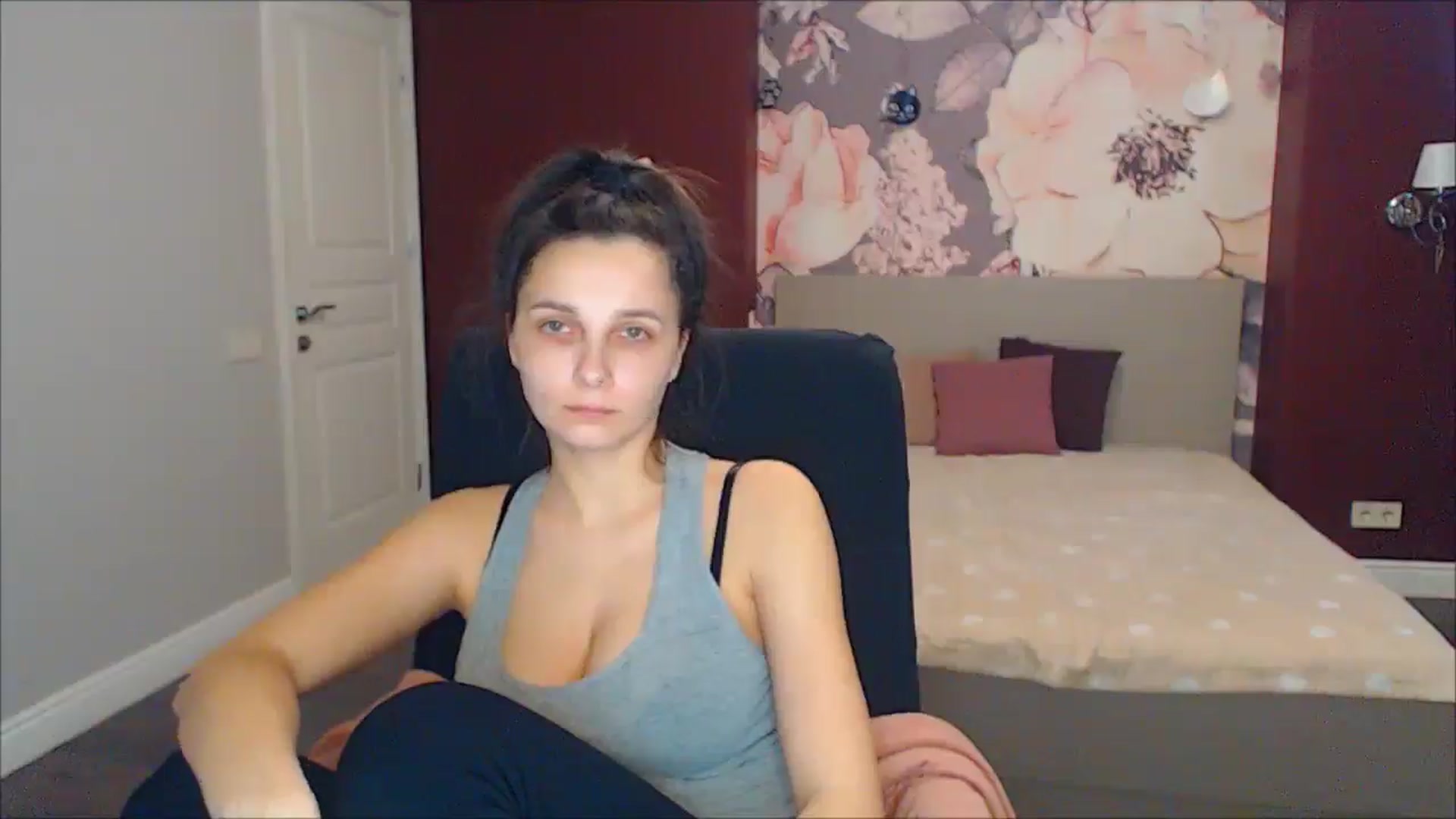 Gallery image thumbnail from Karina_Mils's myfreecams stream on, 03/10/2025, 11:37 image 13 of 20