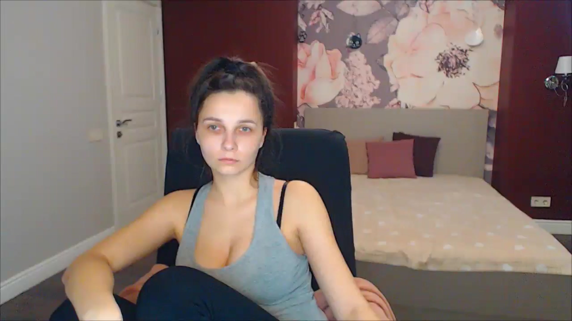 Gallery image thumbnail from Karina_Mils's myfreecams stream on, 03/10/2025, 11:37 image 7 of 20