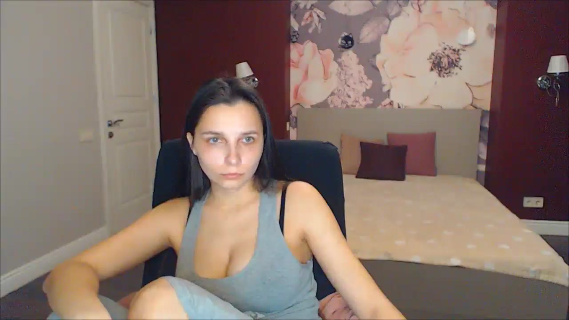 Gallery image thumbnail from Karina_Mils's myfreecams stream on, 03/14/2025, 16:54 image 13 of 20