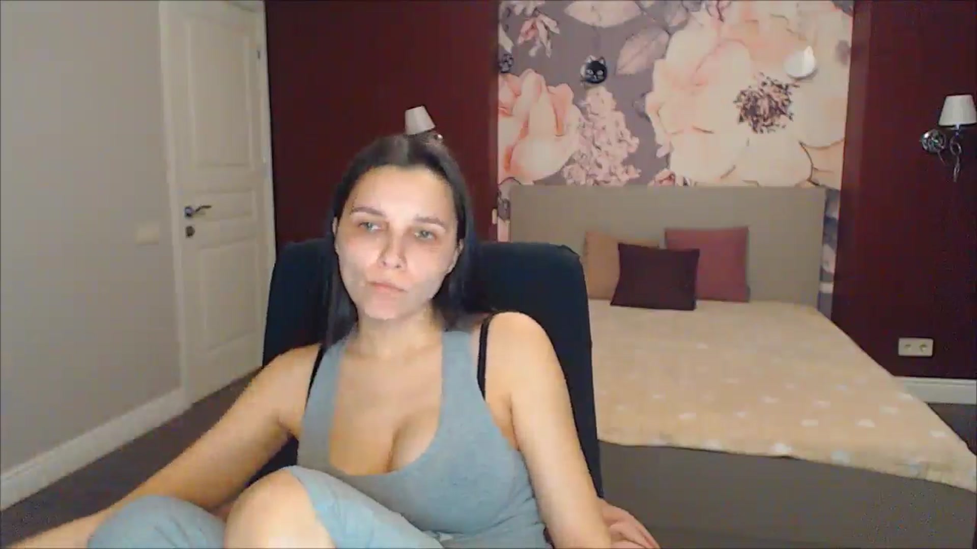 Gallery image thumbnail from Karina_Mils's myfreecams stream on, 03/14/2025, 16:54 image 4 of 20