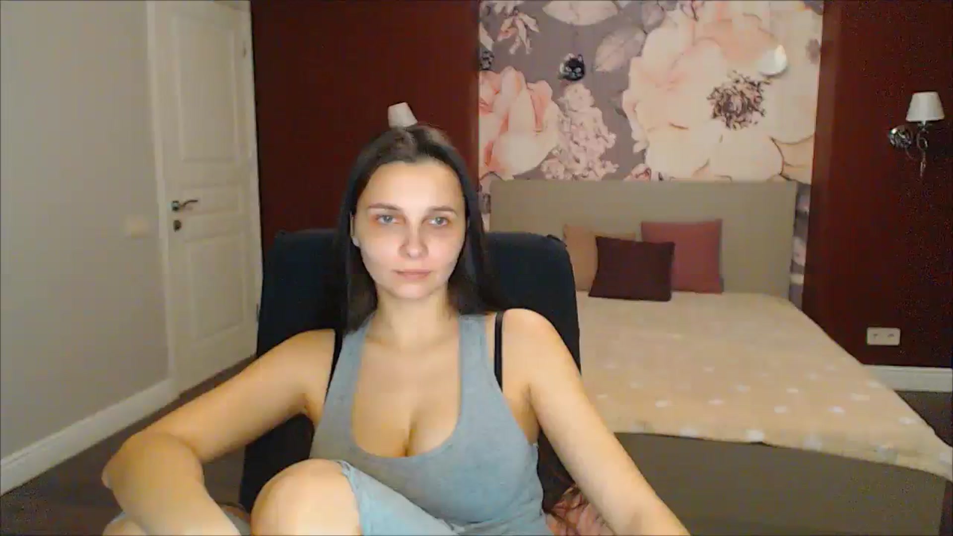 Gallery image thumbnail from Karina_Mils's myfreecams stream on, 03/14/2025, 18:52 image 7 of 20