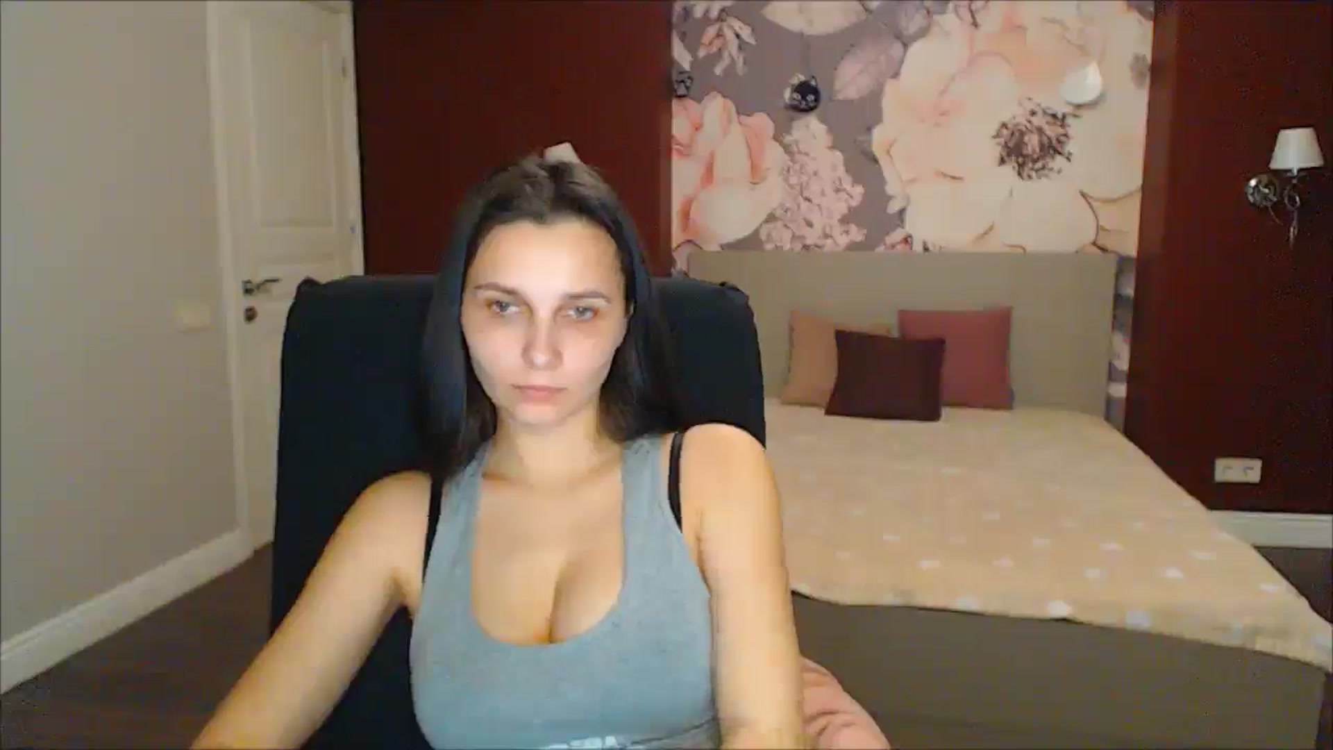 Gallery image thumbnail from Karina_Mils's myfreecams stream on, 03/14/2025, 18:52 image 17 of 20