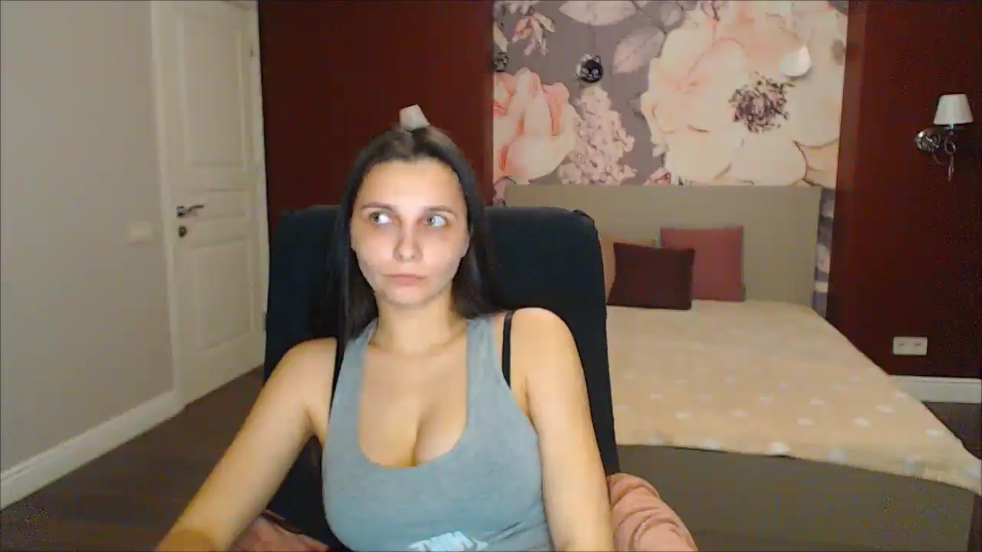 Gallery image thumbnail from Karina_Mils's myfreecams stream on, 03/14/2025, 18:52 image 11 of 20