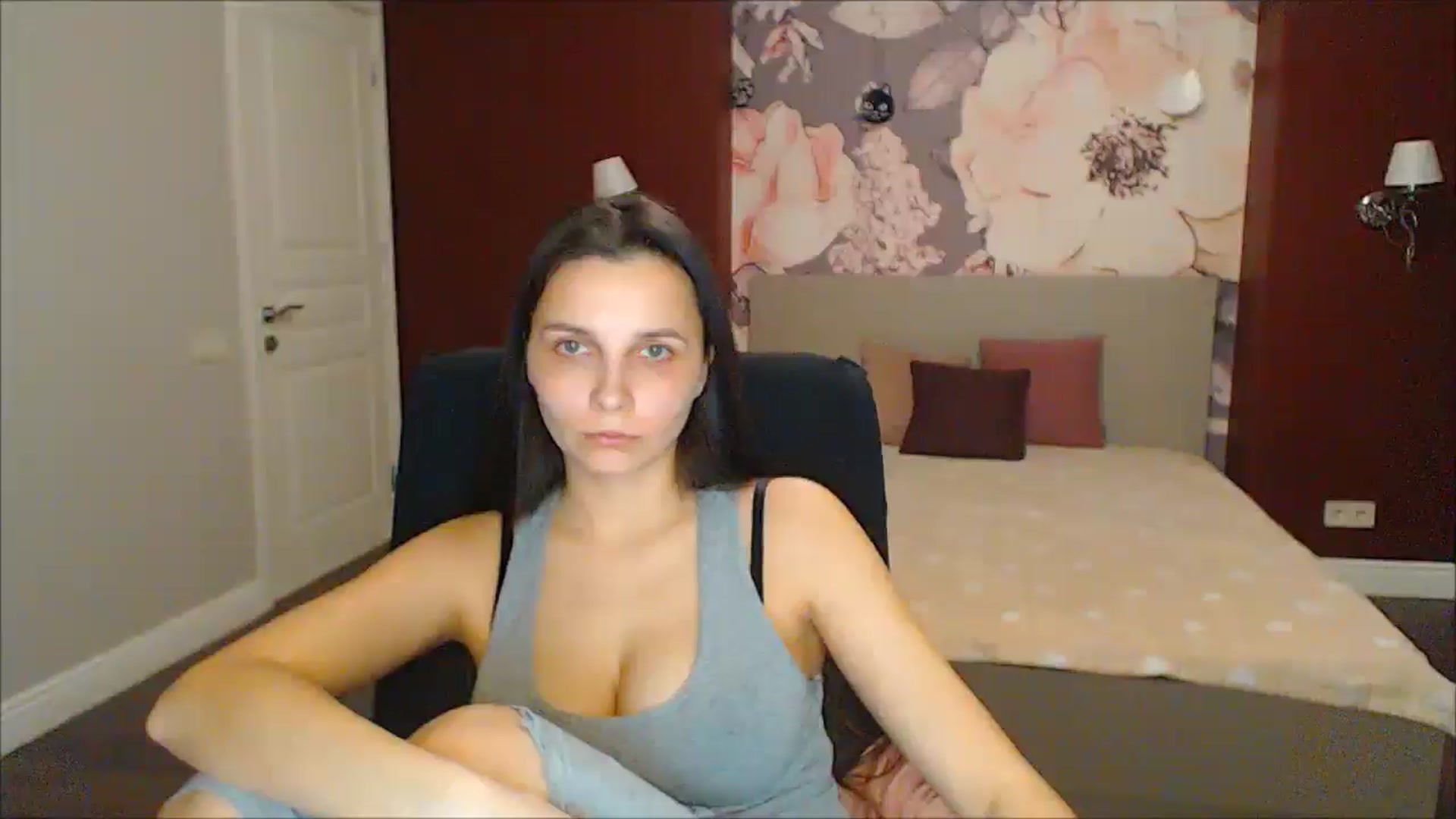 Gallery image thumbnail from Karina_Mils's myfreecams stream on, 03/14/2025, 18:52 image 8 of 20