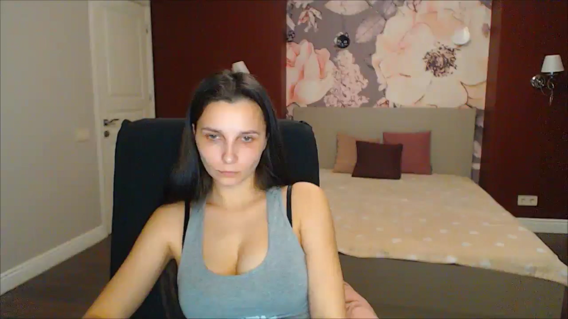 Gallery image thumbnail from Karina_Mils's myfreecams stream on, 03/14/2025, 18:52 image 18 of 20