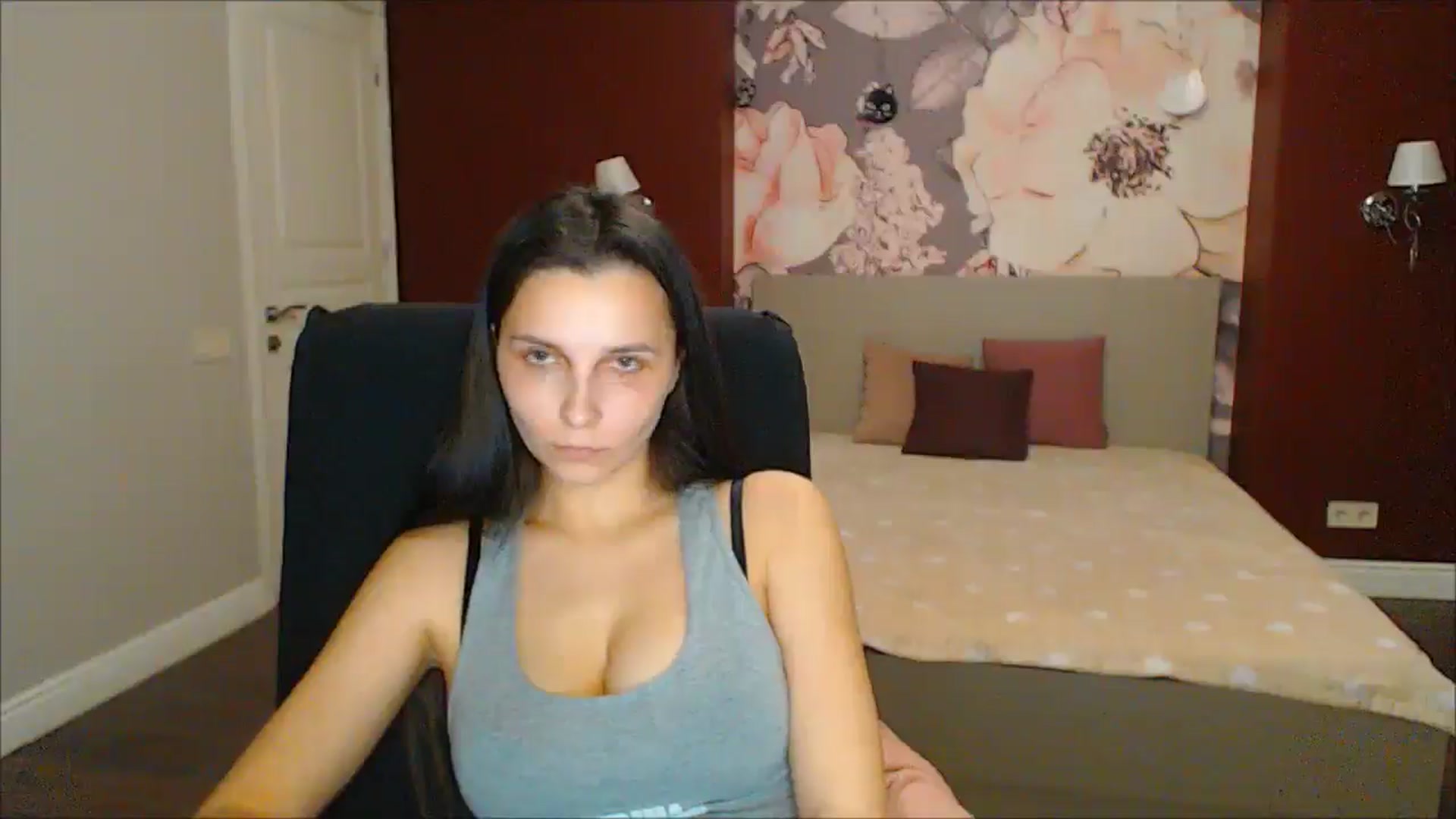 Gallery image thumbnail from Karina_Mils's myfreecams stream on, 03/14/2025, 18:52 image 19 of 20