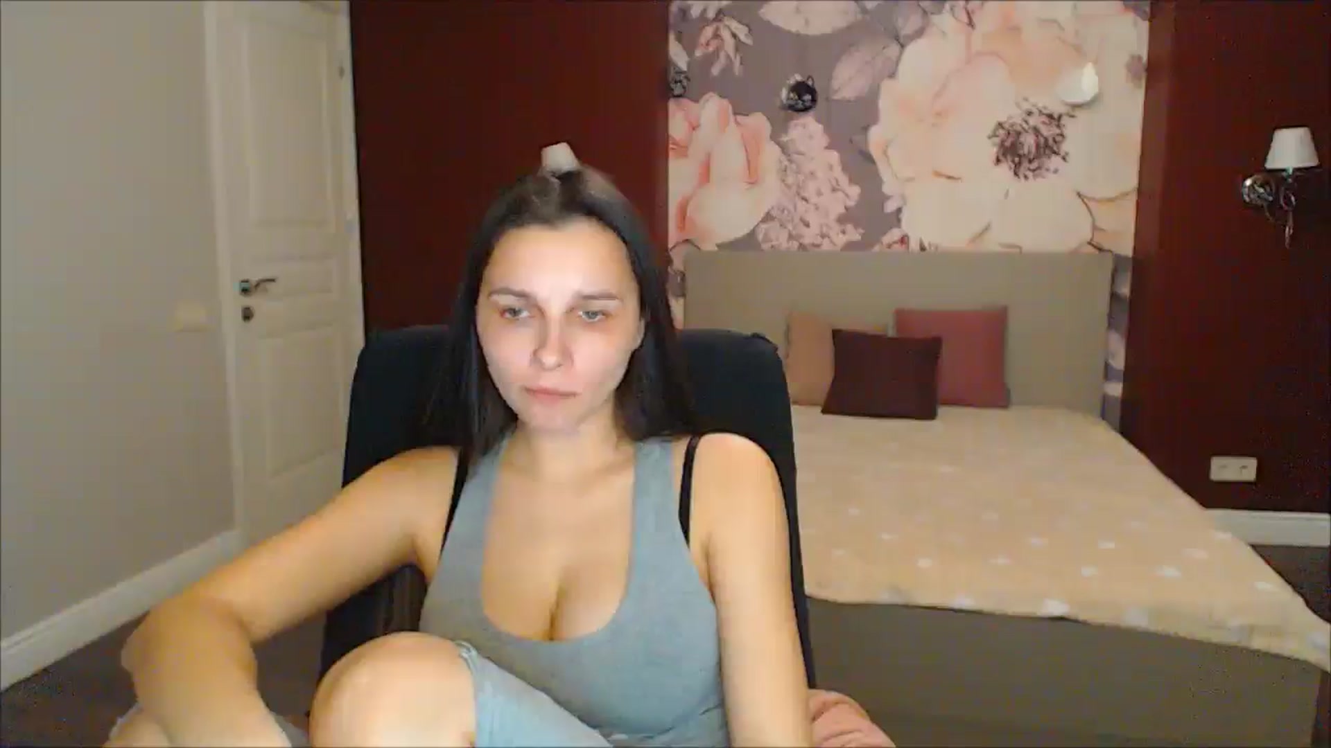 Gallery image thumbnail from Karina_Mils's myfreecams stream on, 03/14/2025, 18:52 image 12 of 20