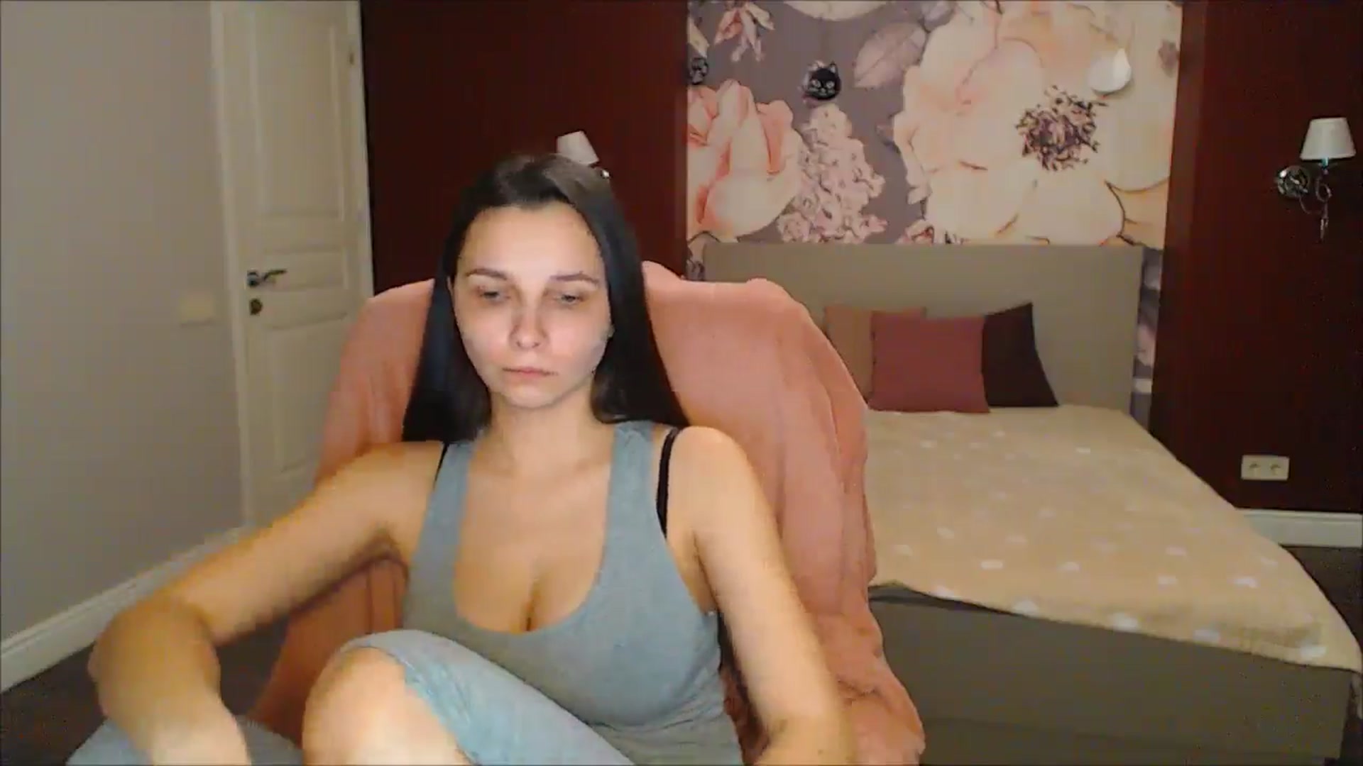 Gallery image thumbnail from Karina_Mils's myfreecams stream on, 03/15/2025, 16:16 image 4 of 20