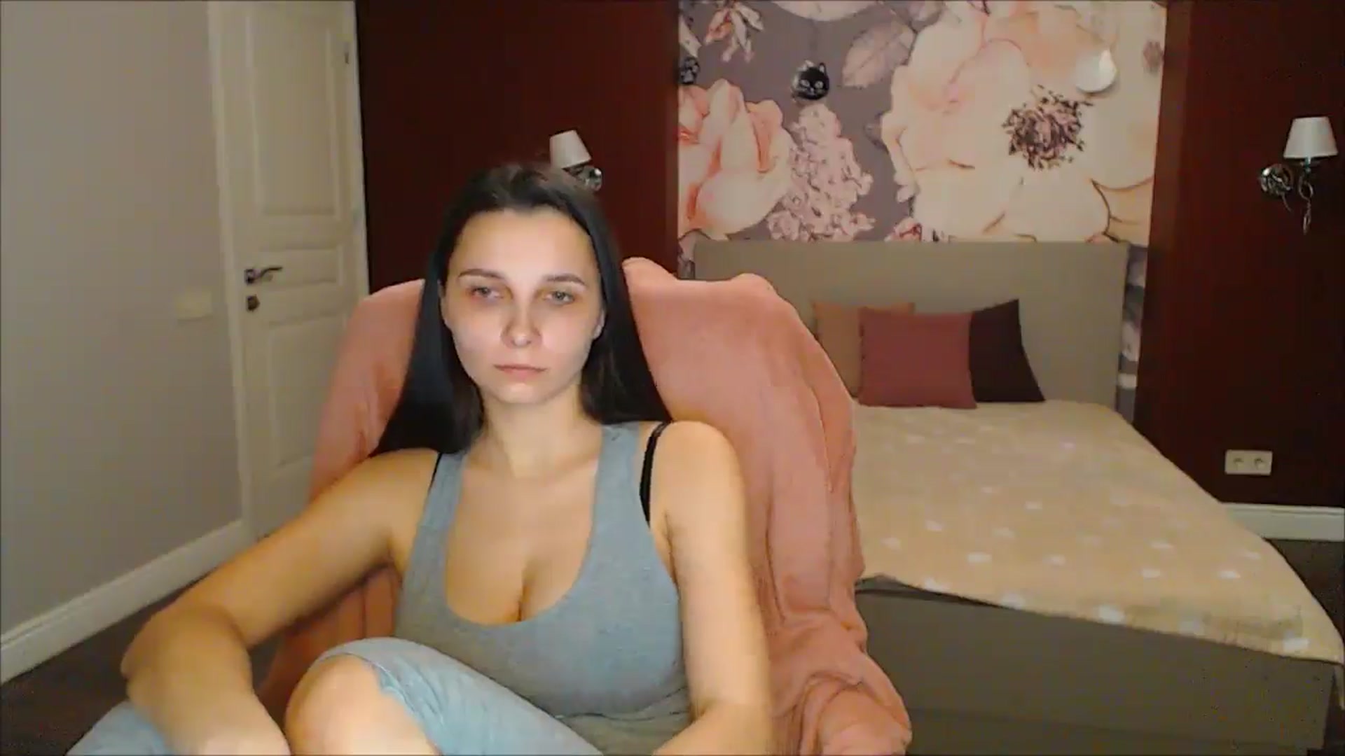 Gallery image thumbnail from Karina_Mils's myfreecams stream on, 03/15/2025, 16:16 image 14 of 20