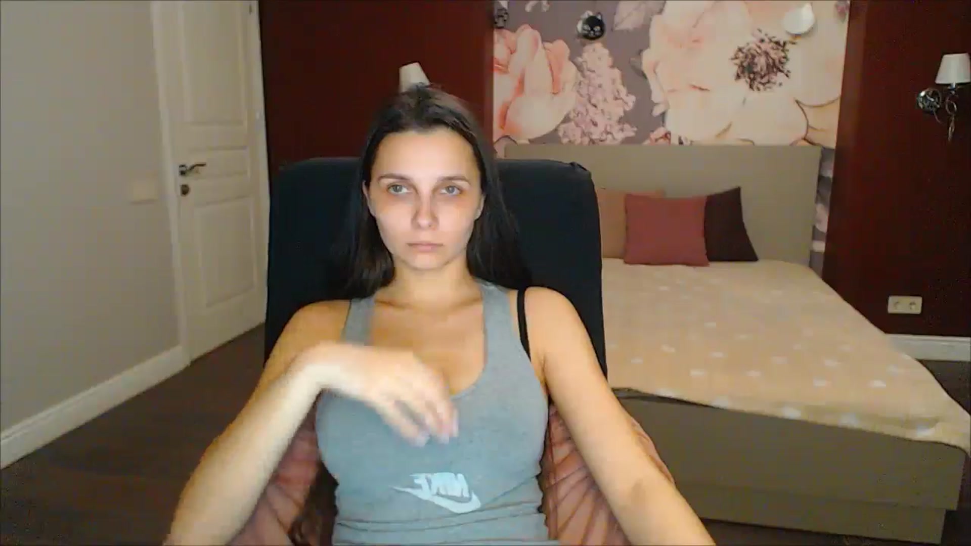 Gallery image thumbnail from Karina_Mils's myfreecams stream on, 03/15/2025, 19:02 image 13 of 20