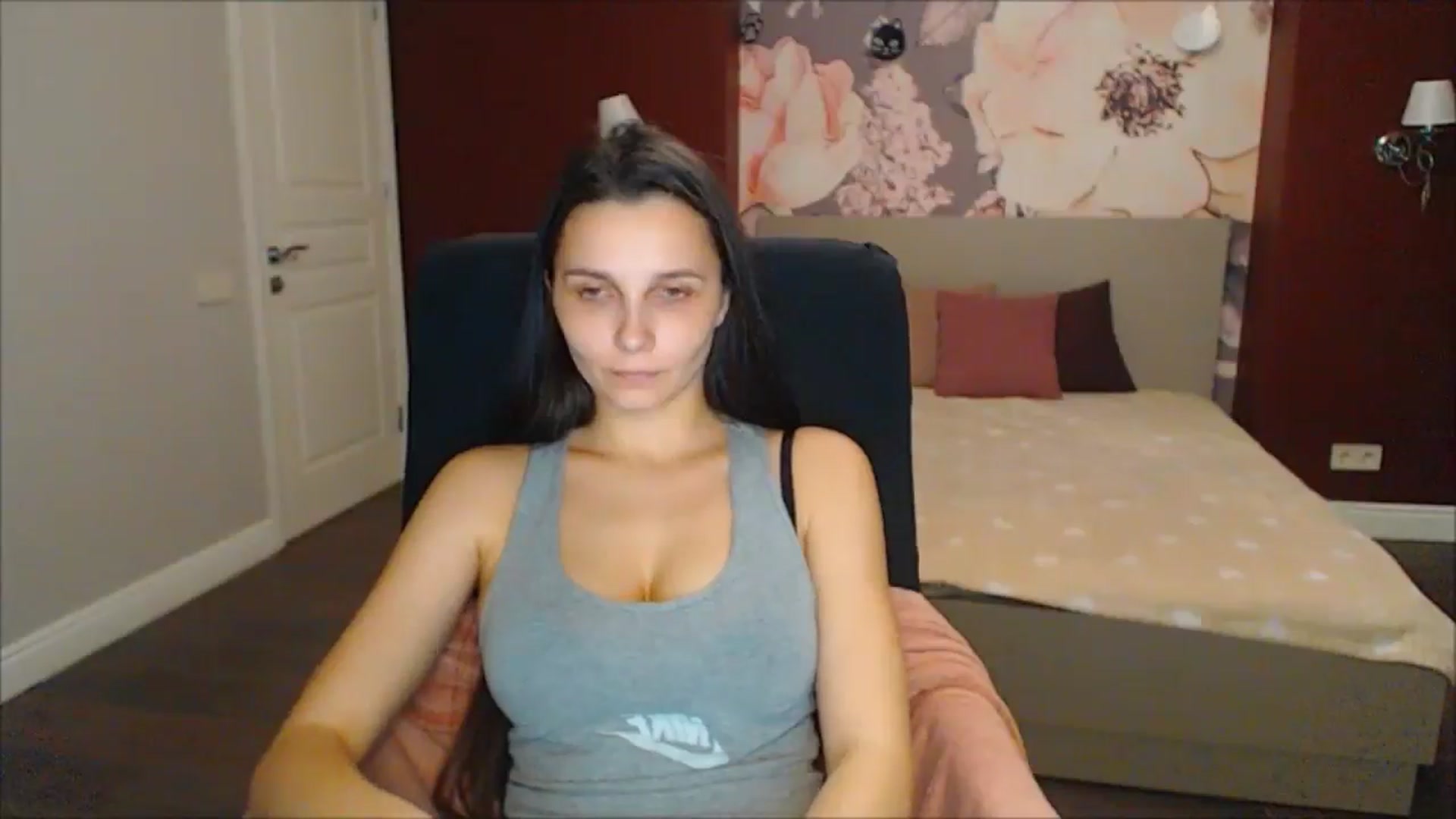 Gallery image thumbnail from Karina_Mils's myfreecams stream on, 03/15/2025, 19:02 image 6 of 20