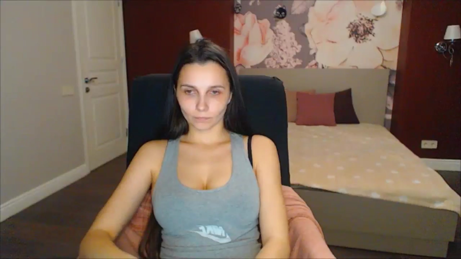 Gallery image thumbnail from Karina_Mils's myfreecams stream on, 03/15/2025, 19:02 image 5 of 20