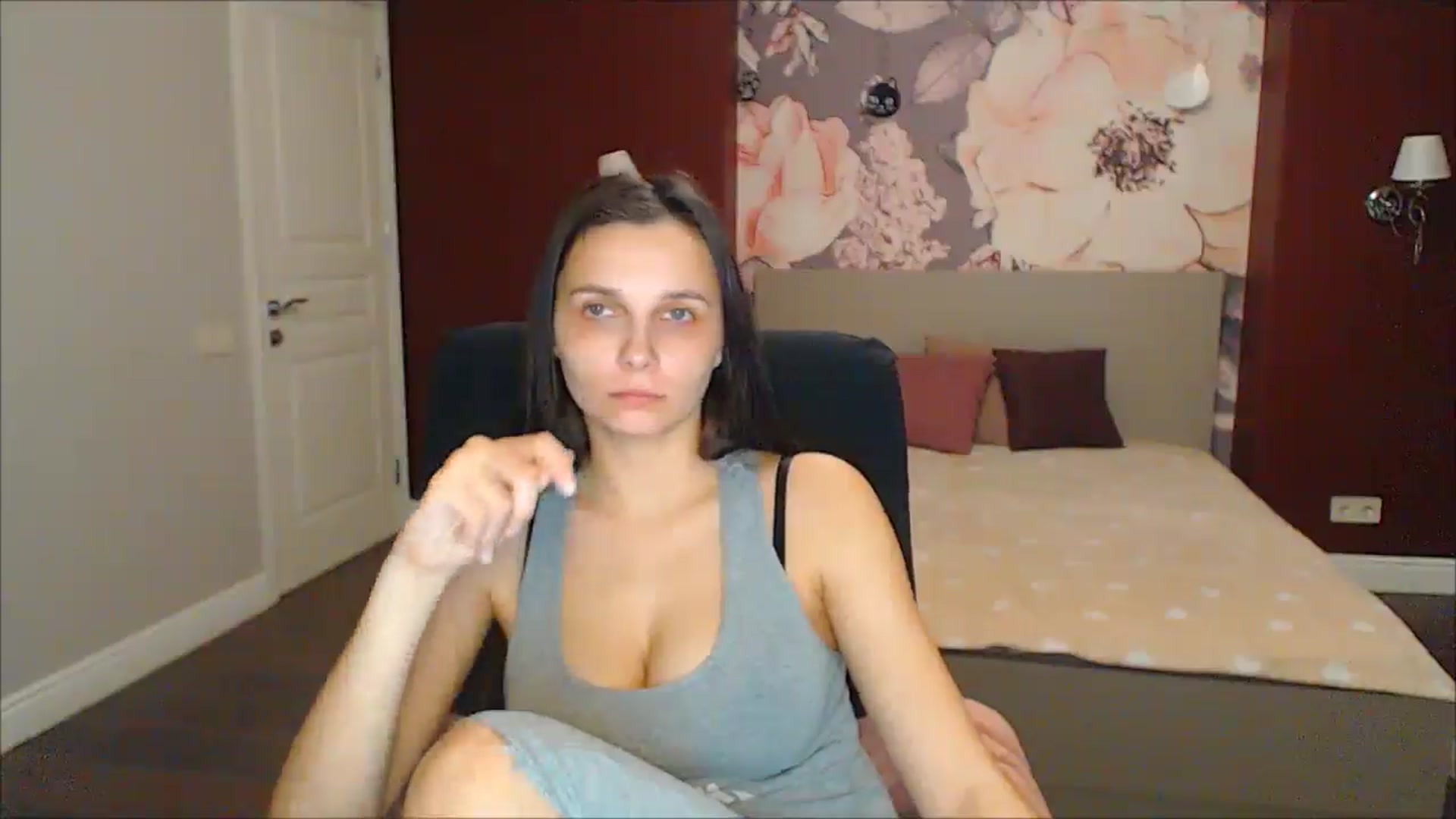 Gallery image thumbnail from Karina_Mils's myfreecams stream on, 03/16/2025, 16:55 image 5 of 20