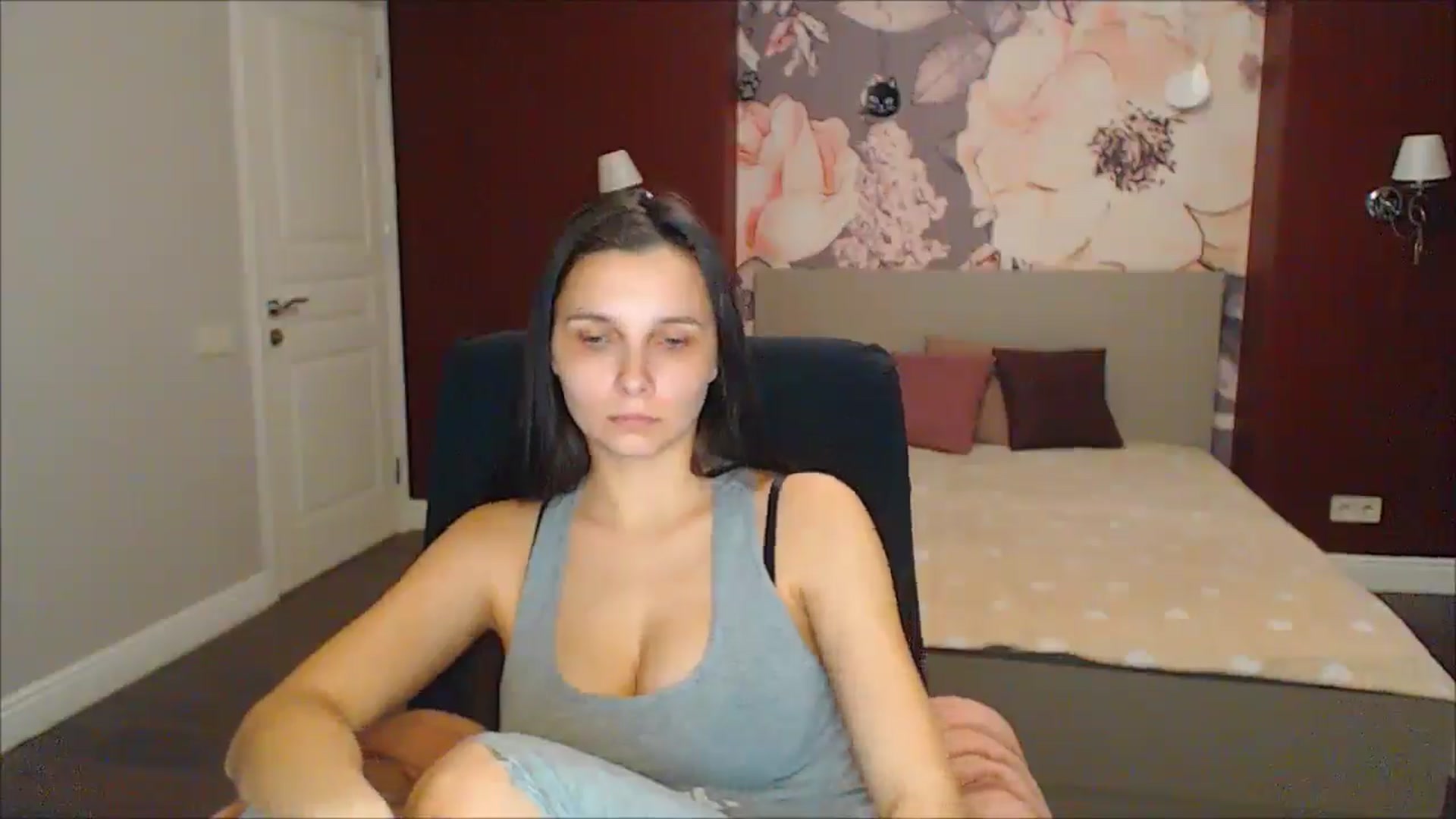 Gallery image thumbnail from Karina_Mils's myfreecams stream on, 03/16/2025, 16:55 image 17 of 20