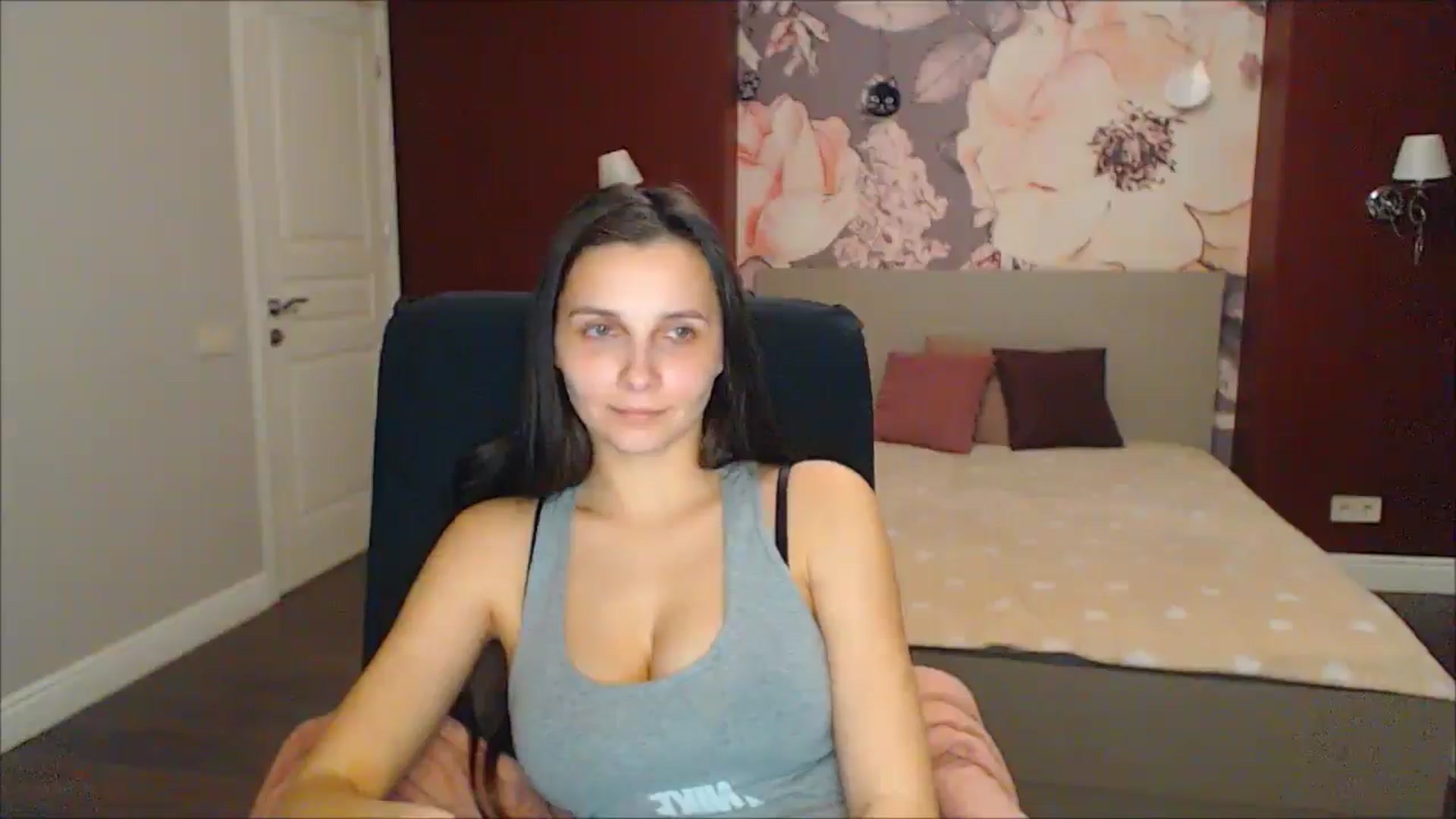 Gallery image thumbnail from Karina_Mils's myfreecams stream on, 03/16/2025, 16:55 image 19 of 20