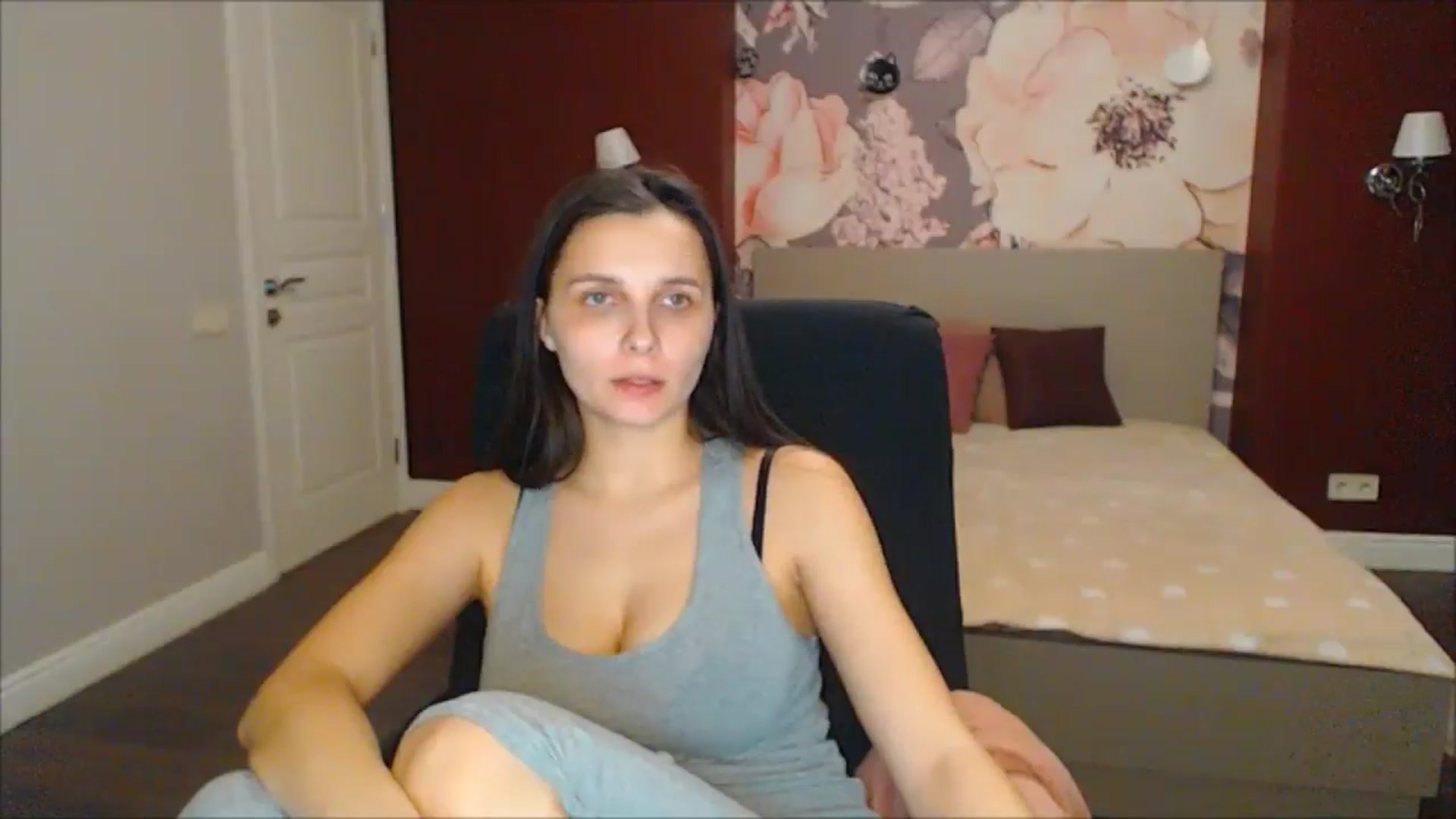 Gallery image thumbnail from Karina_Mils's myfreecams stream on, 03/16/2025, 18:47 image 8 of 20