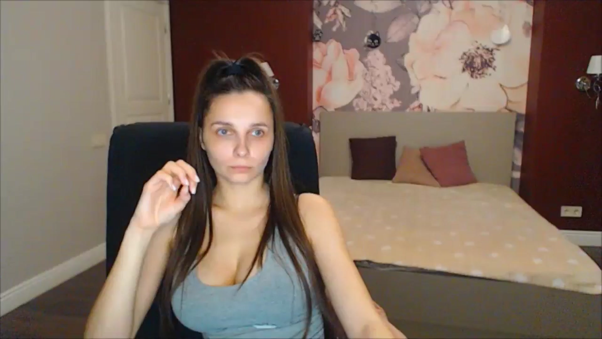 Gallery image thumbnail from Karina_Mils's myfreecams stream on, 03/22/2025, 16:58 image 19 of 20