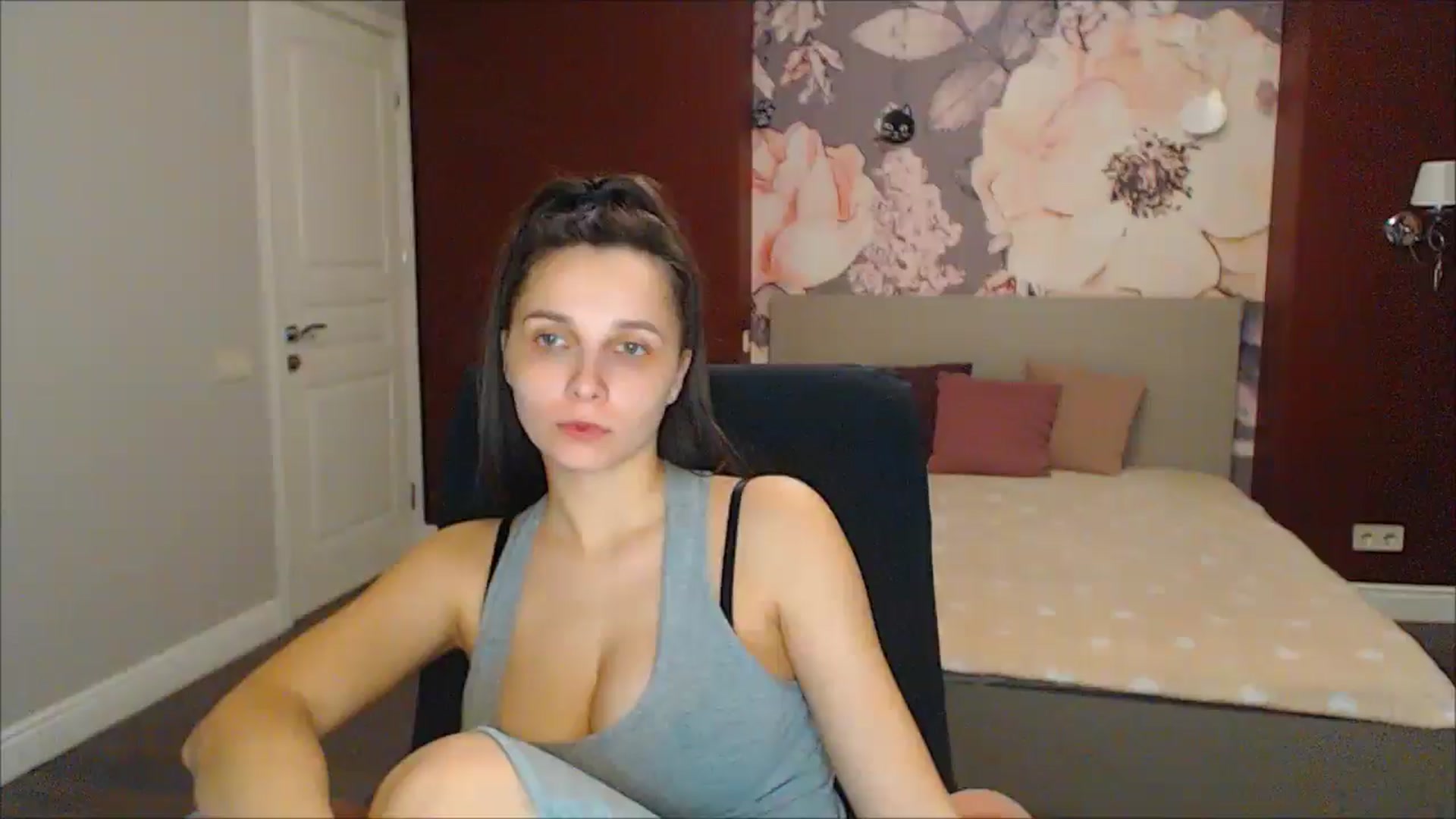 Gallery image thumbnail from Karina_Mils's myfreecams stream on, 03/23/2025, 15:41 image 20 of 20