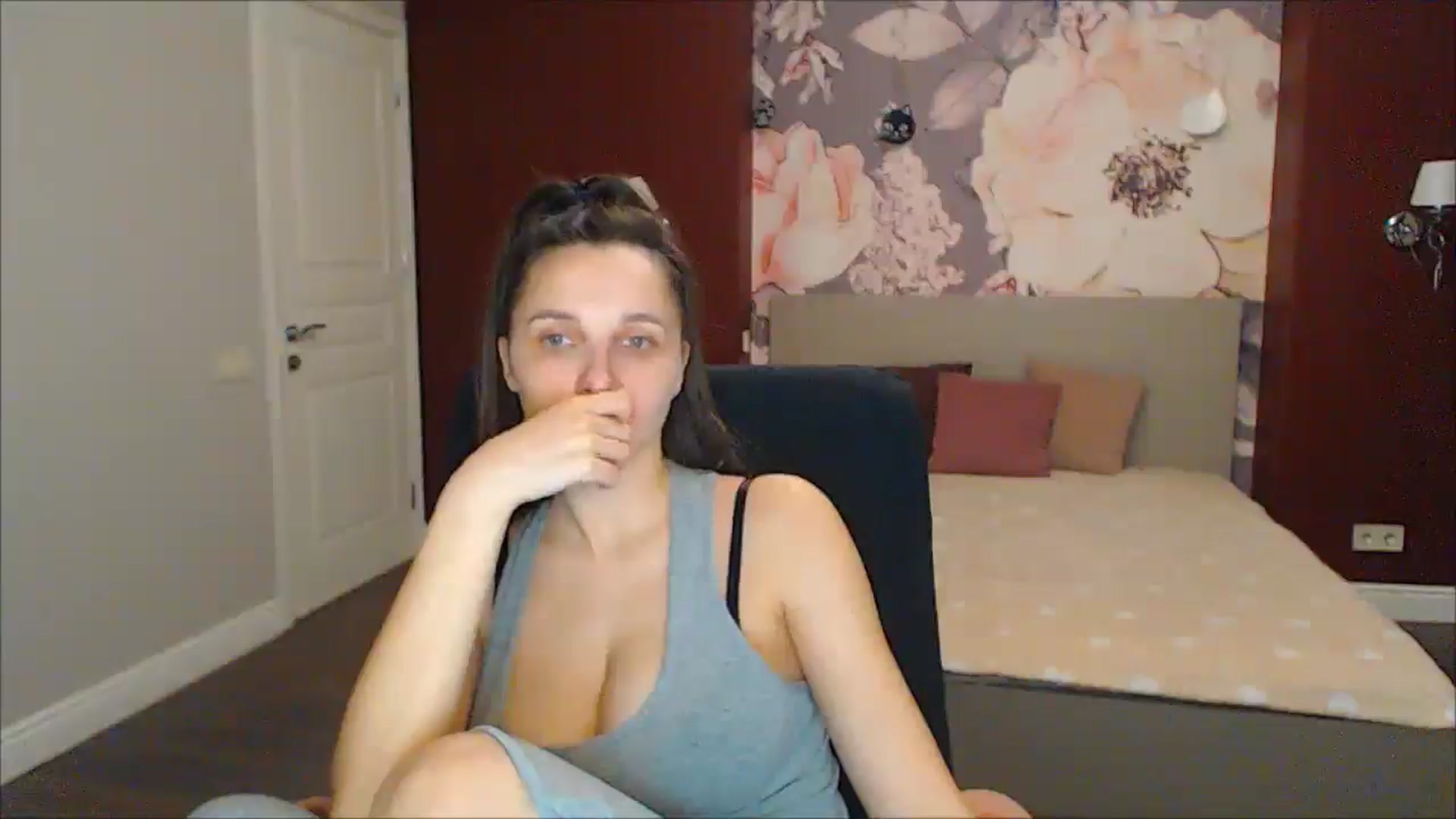 Gallery image thumbnail from Karina_Mils's myfreecams stream on, 03/23/2025, 15:41 image 19 of 20