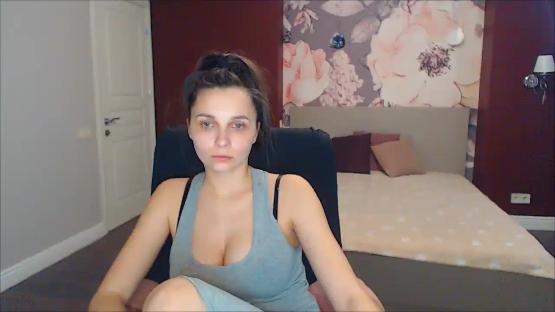 Gallery image thumbnail from Karina_Mils's myfreecams stream on, 03/24/2025, 12:33 image 4 of 20
